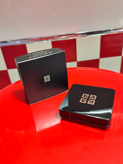 ソワン ノワール UV コンパクト/GIVENCHY/日焼け止めローションを使ったクチコミ(1枚目)