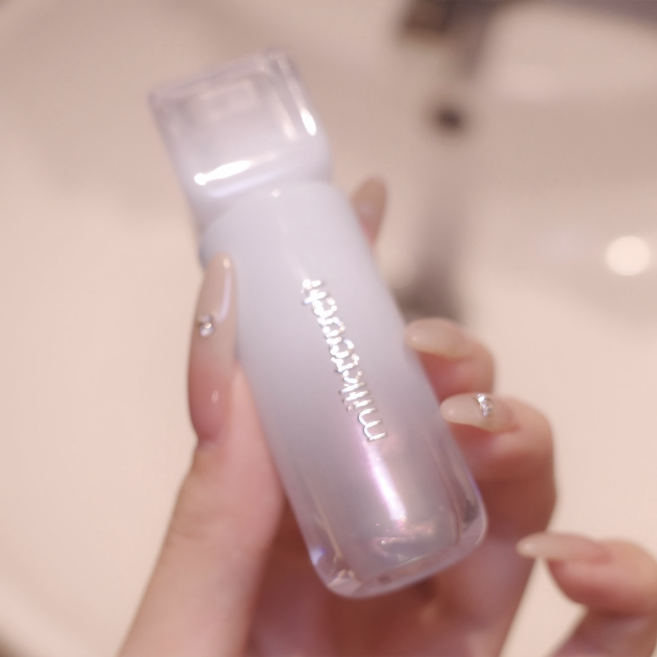 デューステインシアーオーロラグロス/Milk Touch/リップグロスを使ったクチコミ（2枚目）