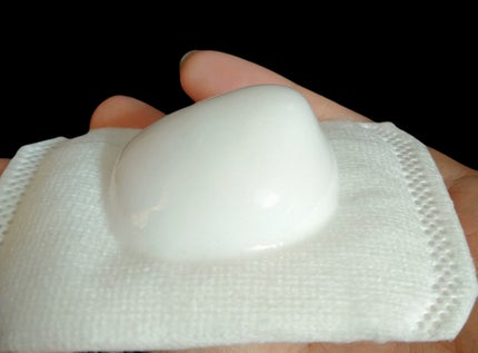 ソフィーナ iP 水光ピーリング泡セラム<ふきとり美容液> 本体/SOFINA iP/美容液の画像