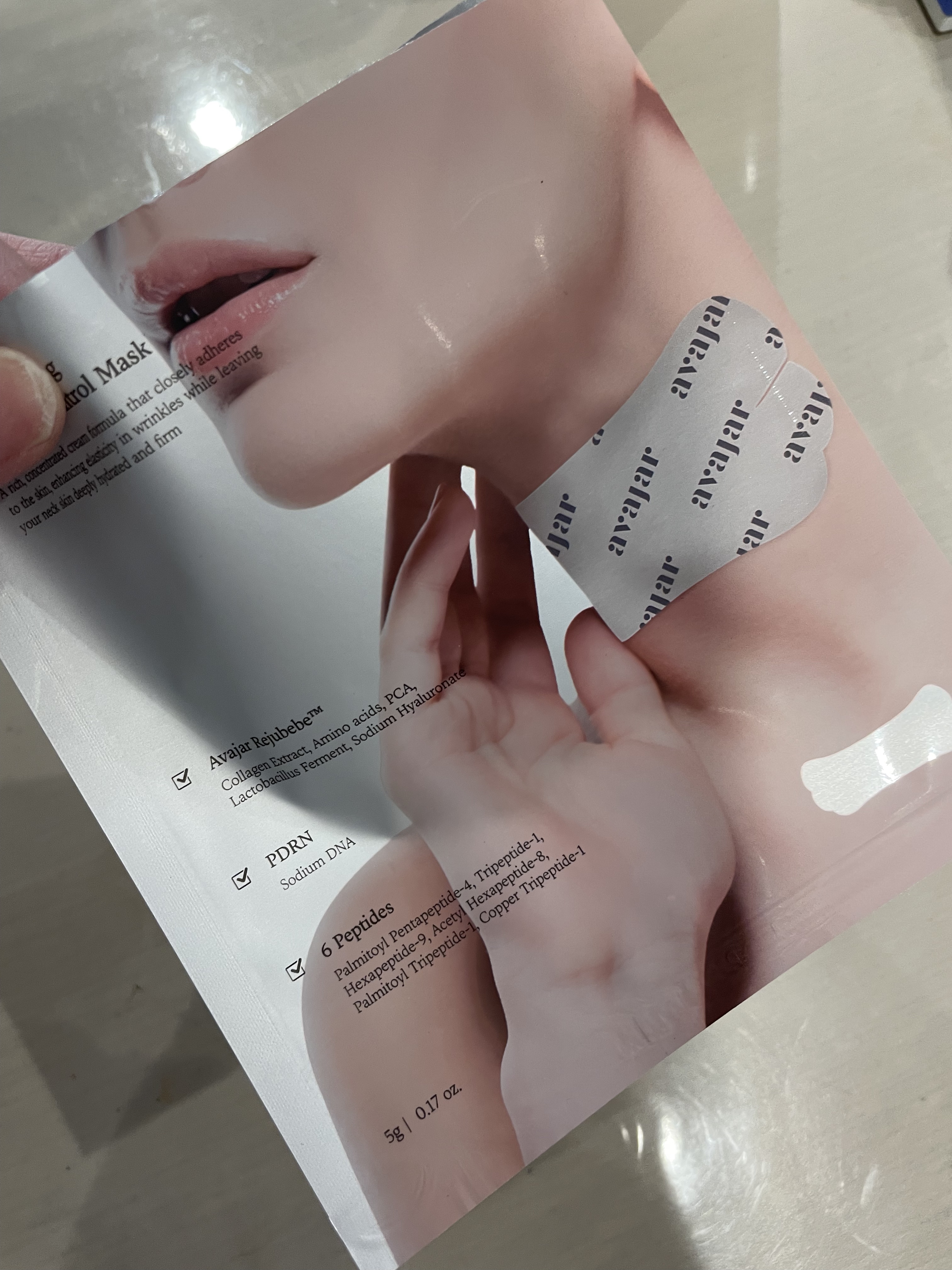 リジュビネイティングネックリンクルコントロールマスク/avajar/ネック・デコルテケアを使ったクチコミ（1枚目）