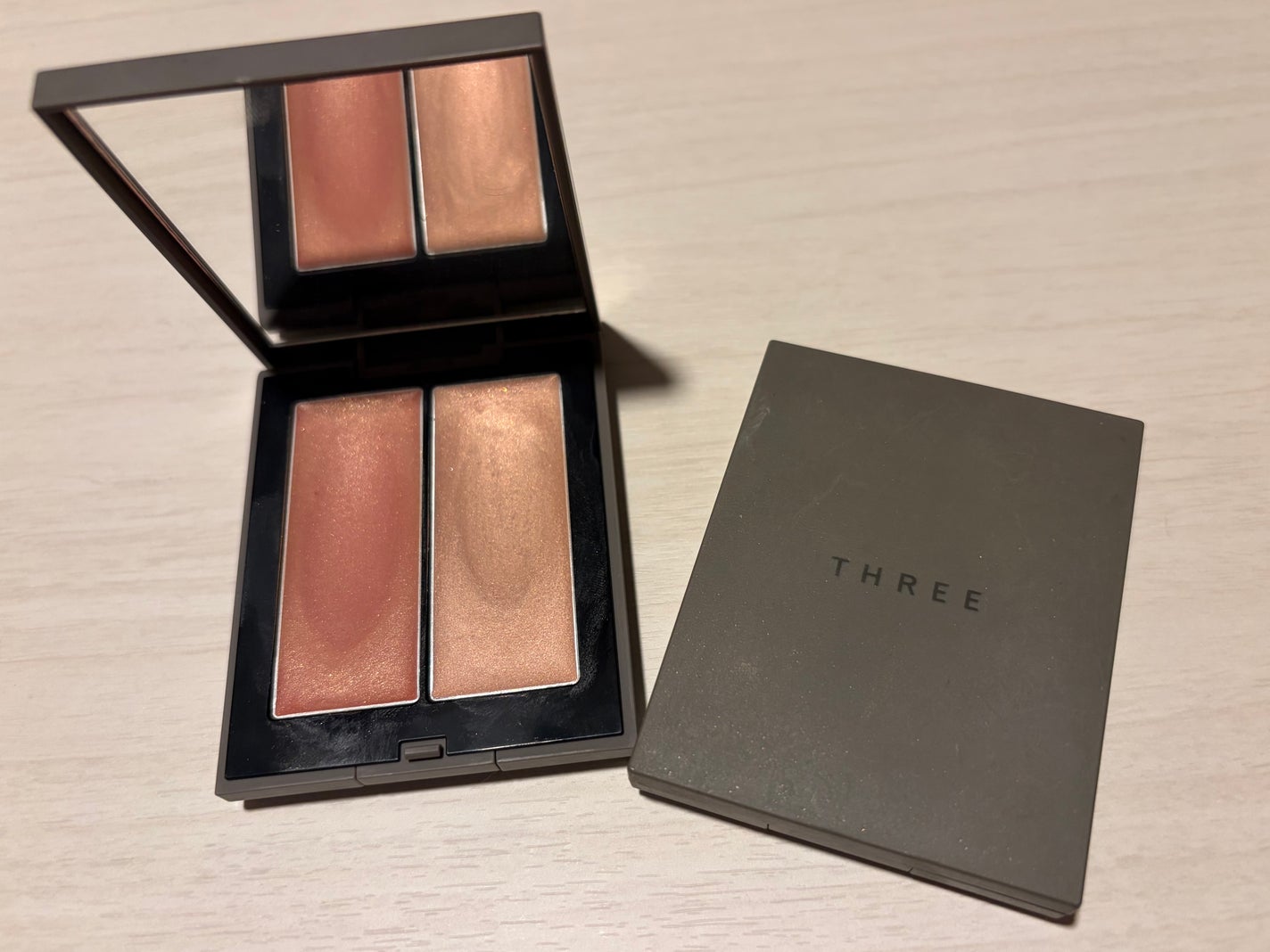 THREE シマリング グロー デュオ R/THREE/クリームハイライトを使ったクチコミ(1枚目)