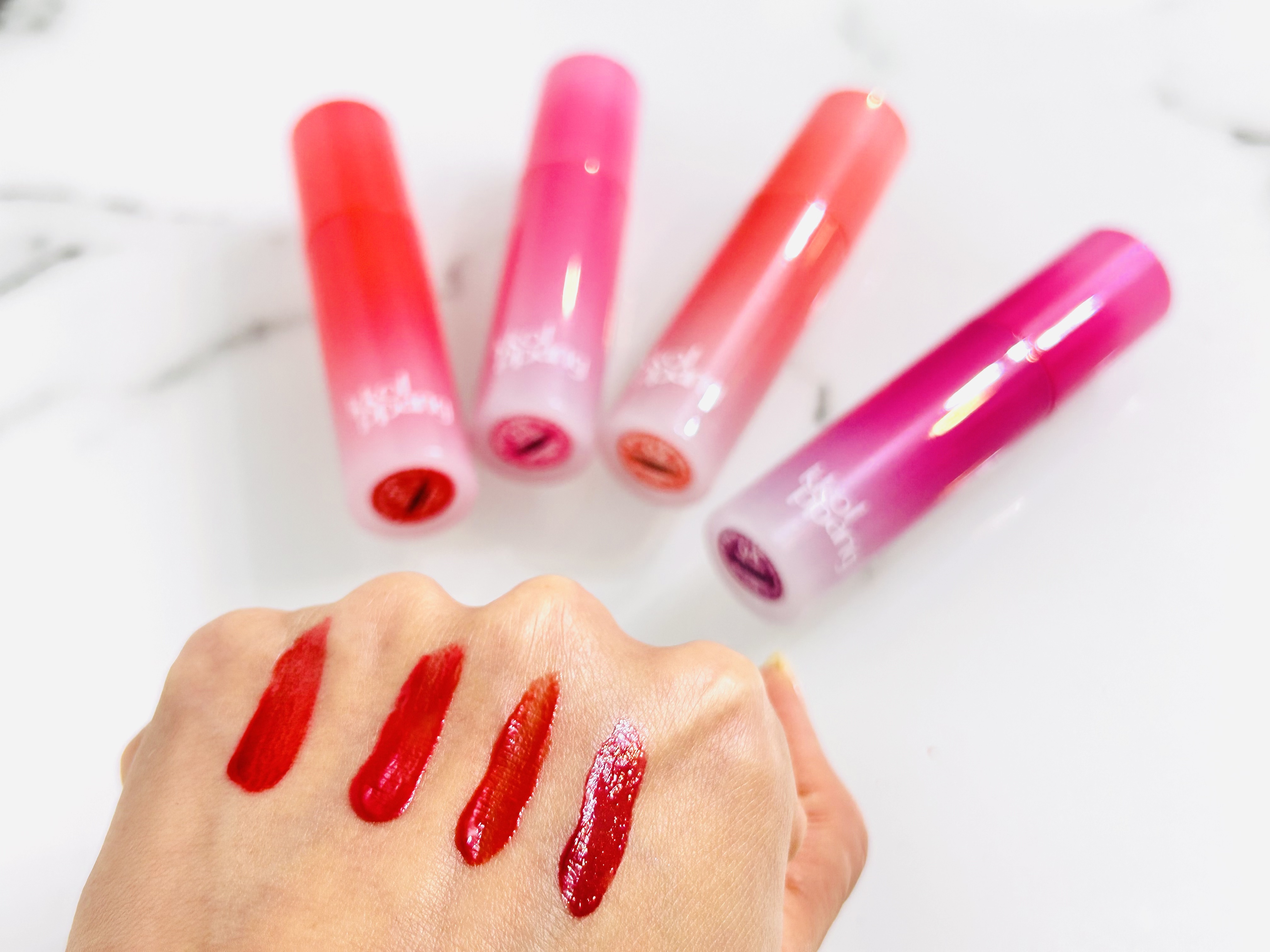 kkotppang アイスドロップウォーターティントのクチコミ「唇にそのまま塗るだけで簡単にきれいに仕上がるオールインワンリップ💄
しっとりとしたテクスチャー.....」（3枚目）