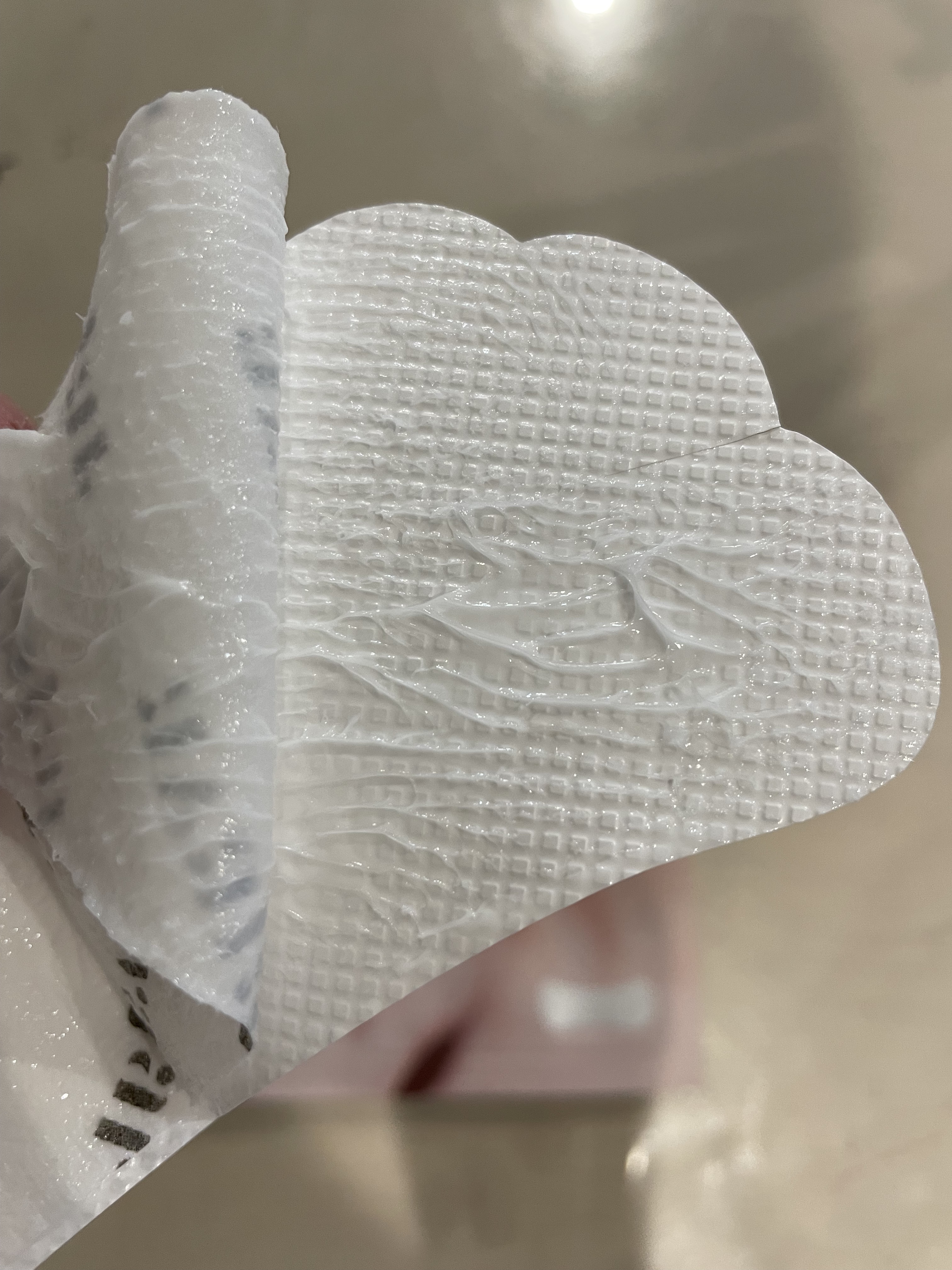 リジュビネイティングネックリンクルコントロールマスク/avajar/ネック・デコルテケアを使ったクチコミ（3枚目）