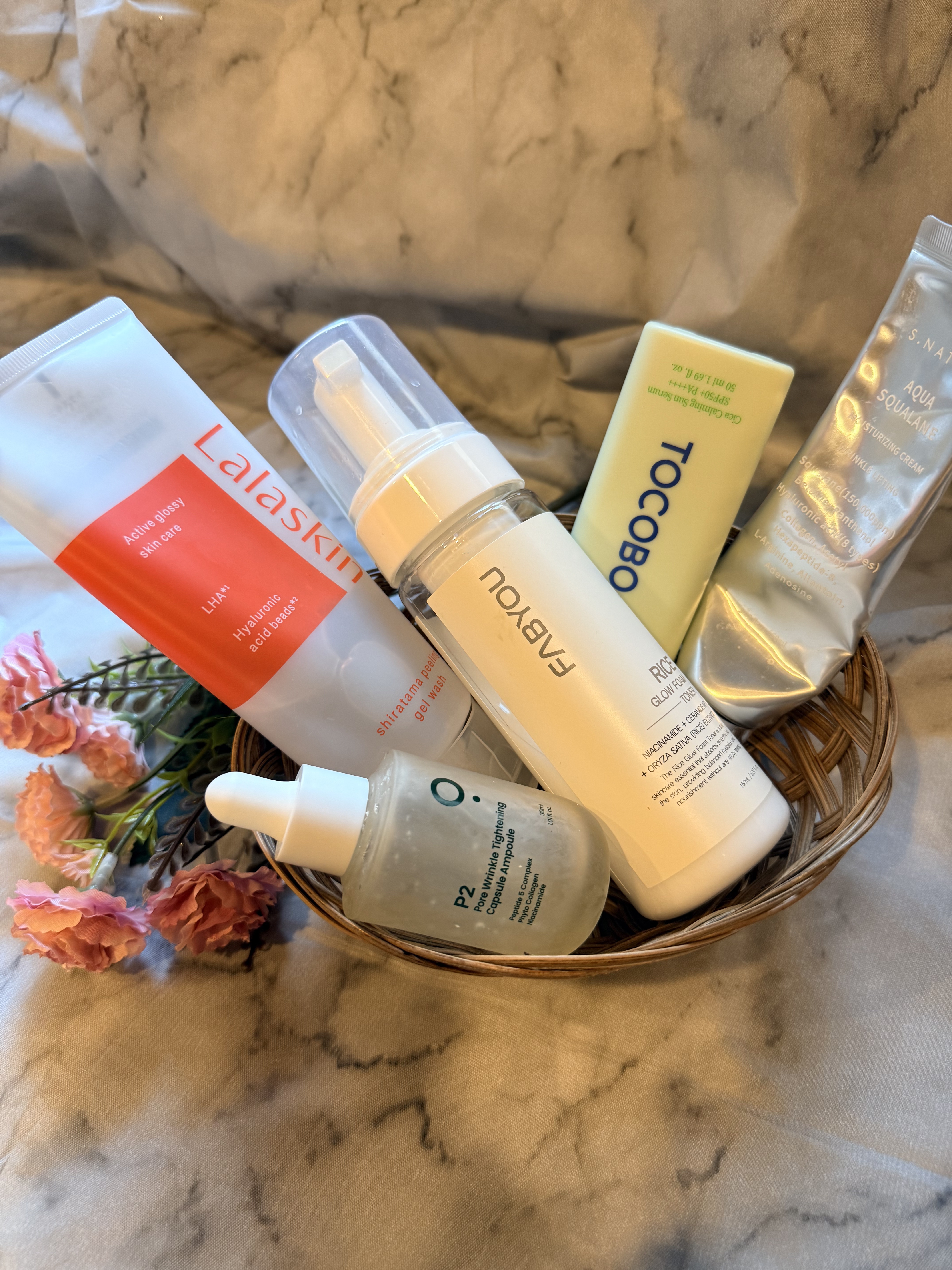 全国９人くらいのしのちビューティーファンの皆さまごきげんよう

手持ちのアイテムを、日替わりで自分の肌治安に合わせて組み合わせてるよん

今朝は乾燥がすごかったのでこちら💁

👶🏻洗顔
Lalaskin
白玉ピーリングジェル洗顔

毎