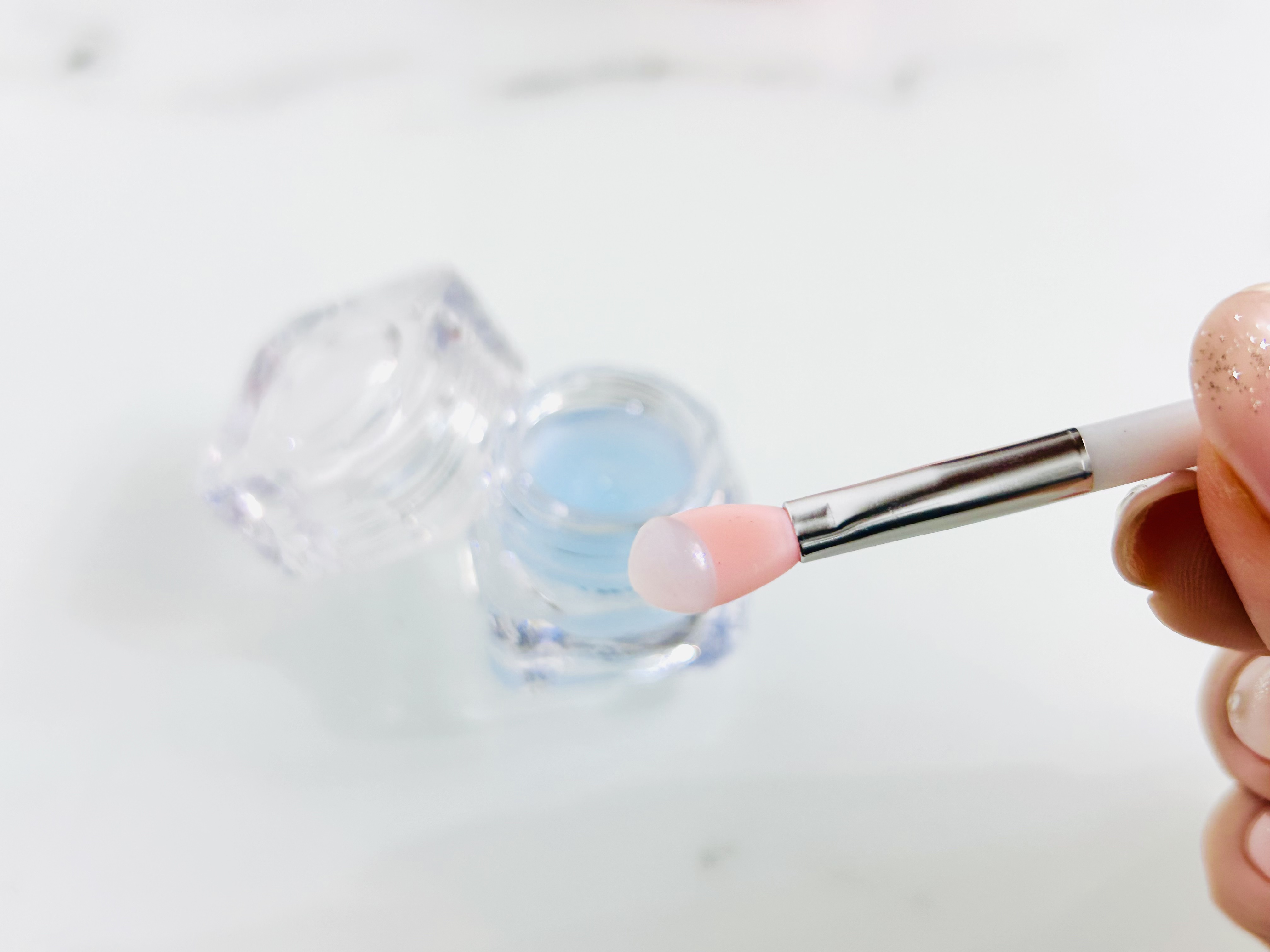 kkotppang コッパン メルティングアイスバームのクチコミ「唇に輝く氷のような光沢を与える高保湿バーム✨
氷のようなパッケージが可愛い🧊💕
軽く塗るだけで.....」（2枚目）