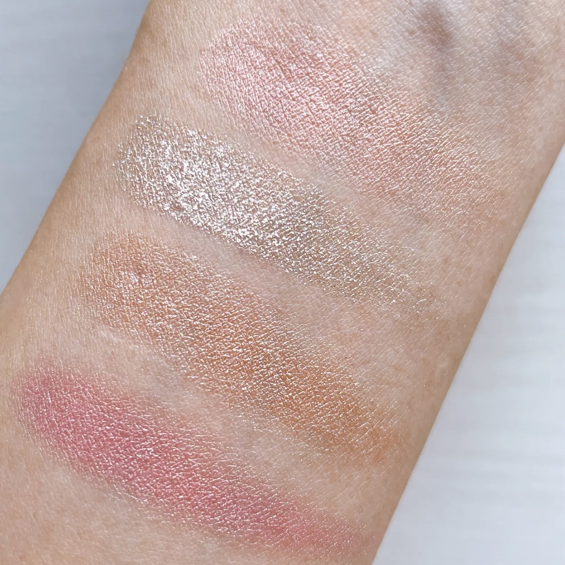 バックステージ グロウ マキシマイザー パレット 003 パーリー ピーチ グロウ/Dior/ハイライトを使ったクチコミ（3枚目）