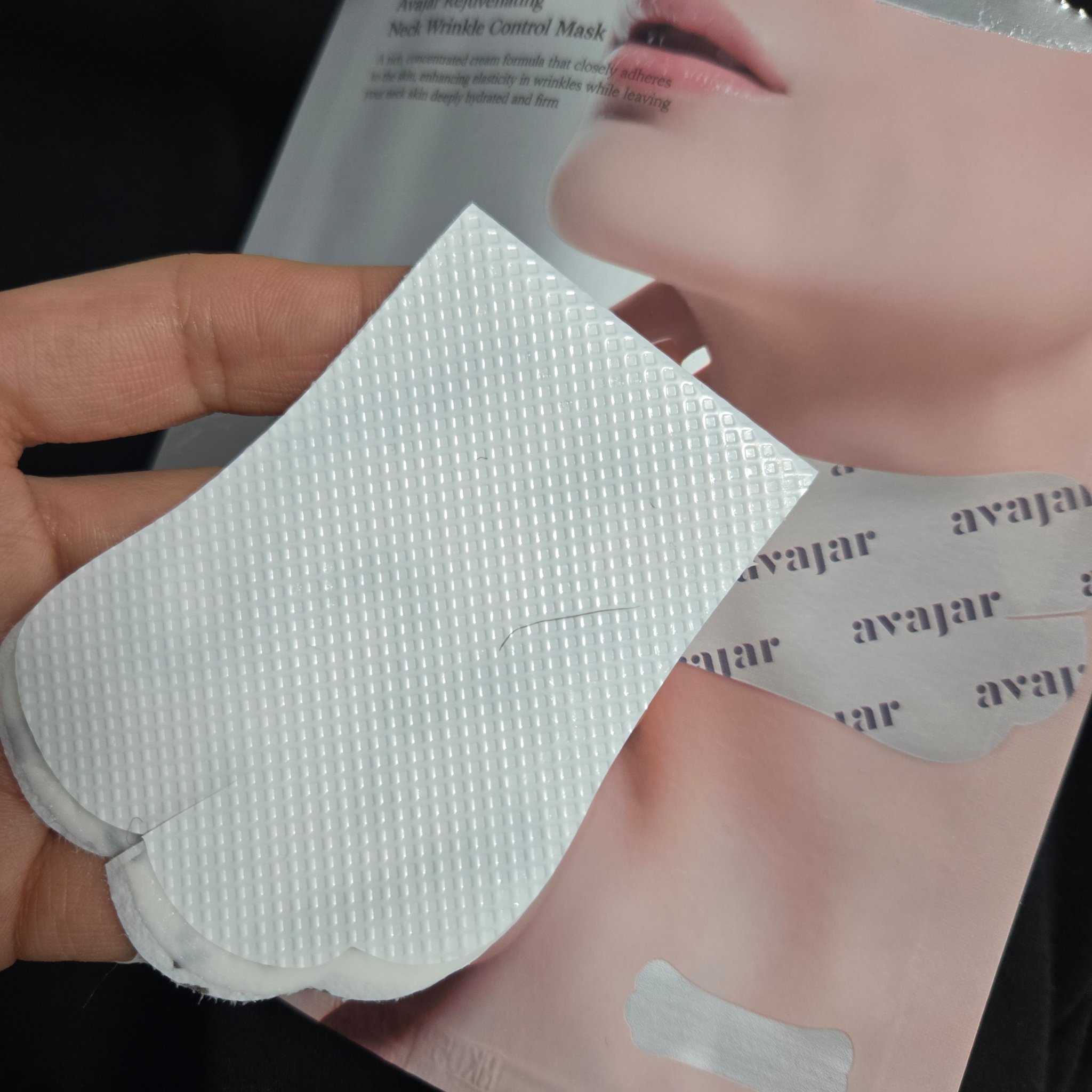 リジュビネイティングネックリンクルコントロールマスク/avajar/ネック・デコルテケアを使ったクチコミ（2枚目）