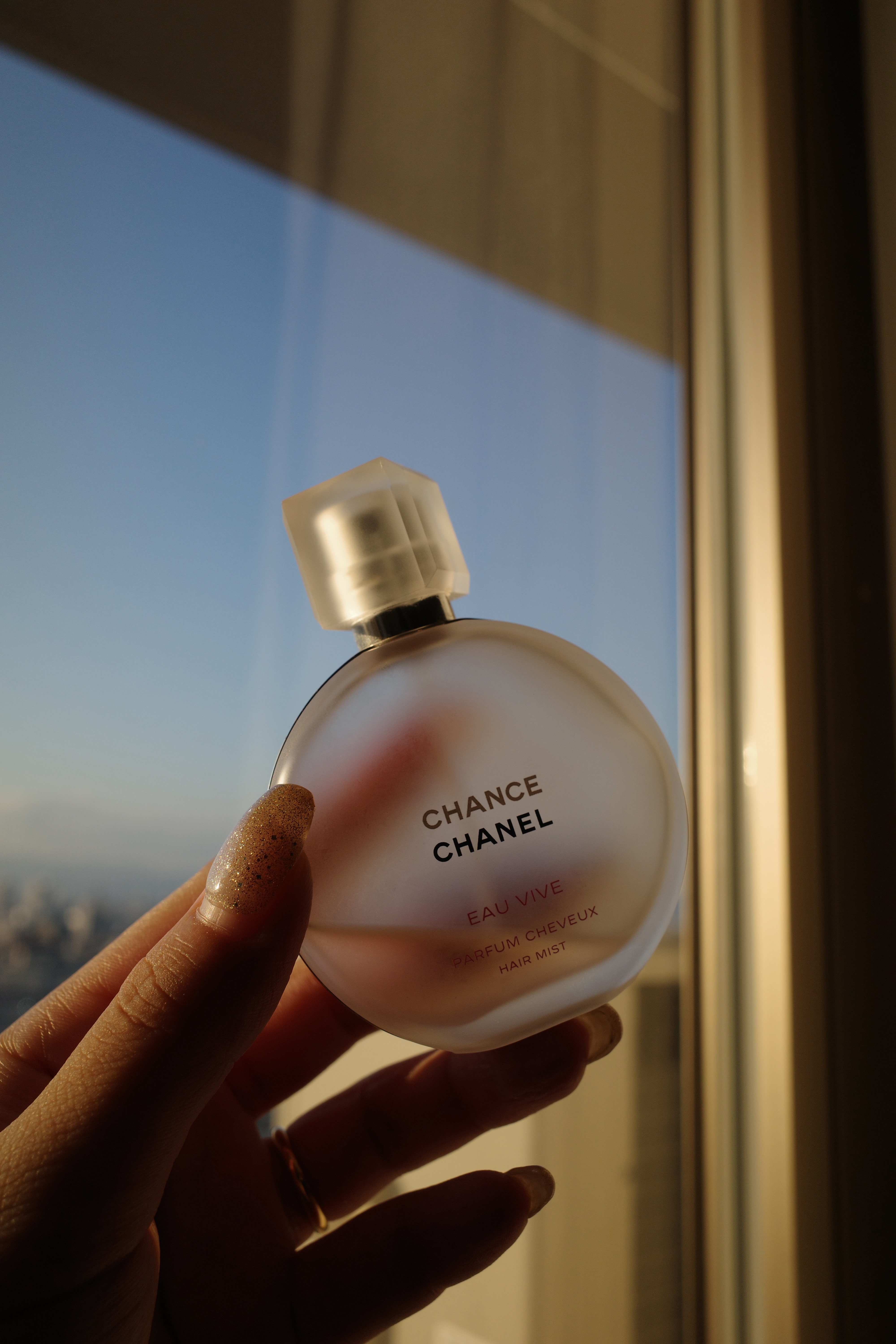 チャンス オー タンドゥル ヘア ミスト/CHANEL/ヘアミストを使ったクチコミ（2枚目）