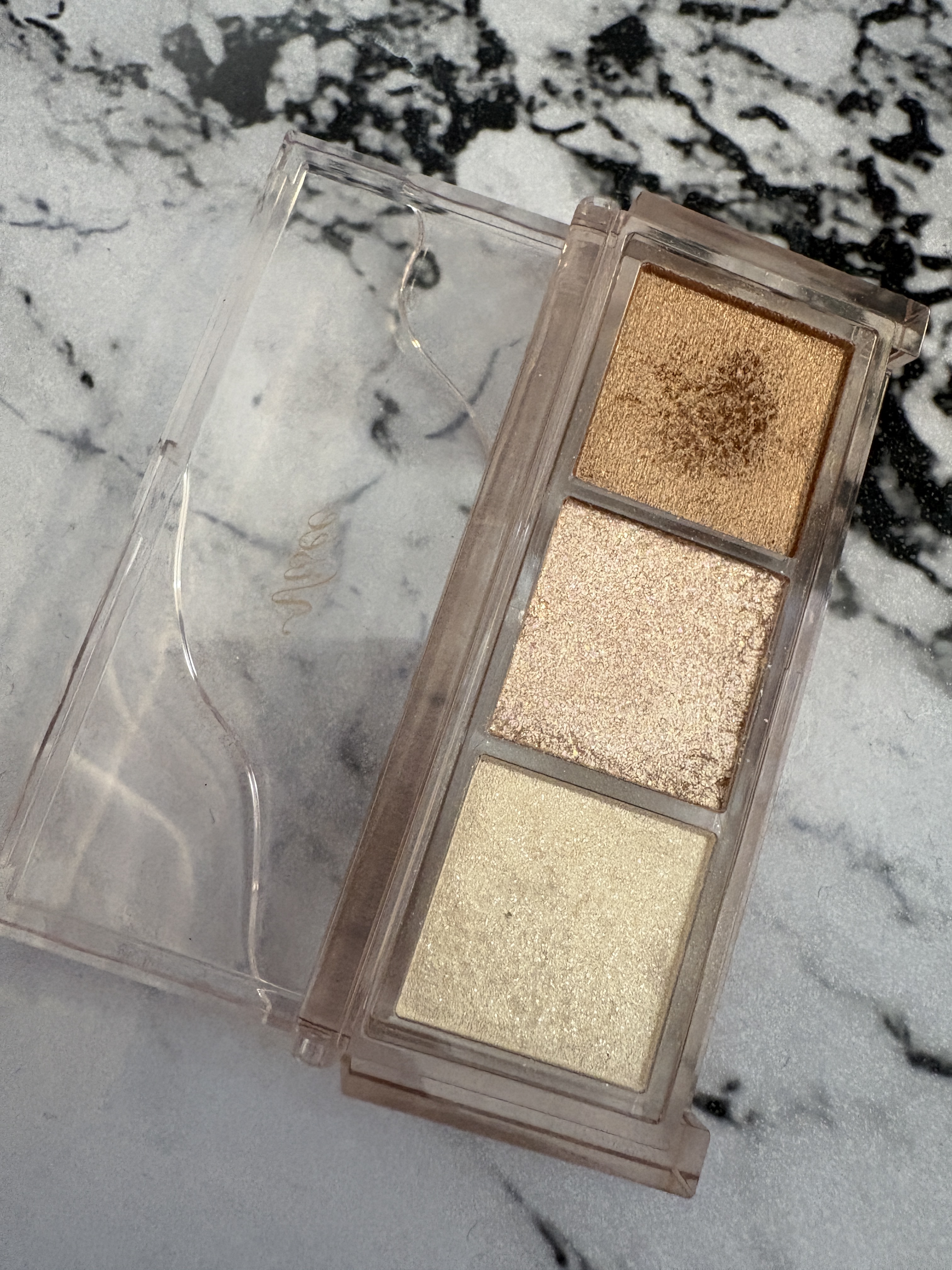 キラー アイ トリオ/Visée/アイシャドウパレットを使ったクチコミ（1枚目）