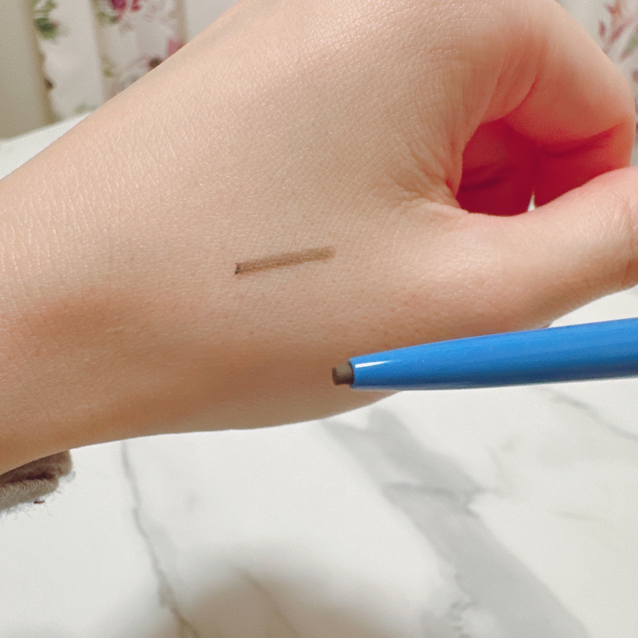 「密着アイライナー」極細クリームペンシル/デジャヴュ/ペンシルアイライナーを使ったクチコミ（3枚目）