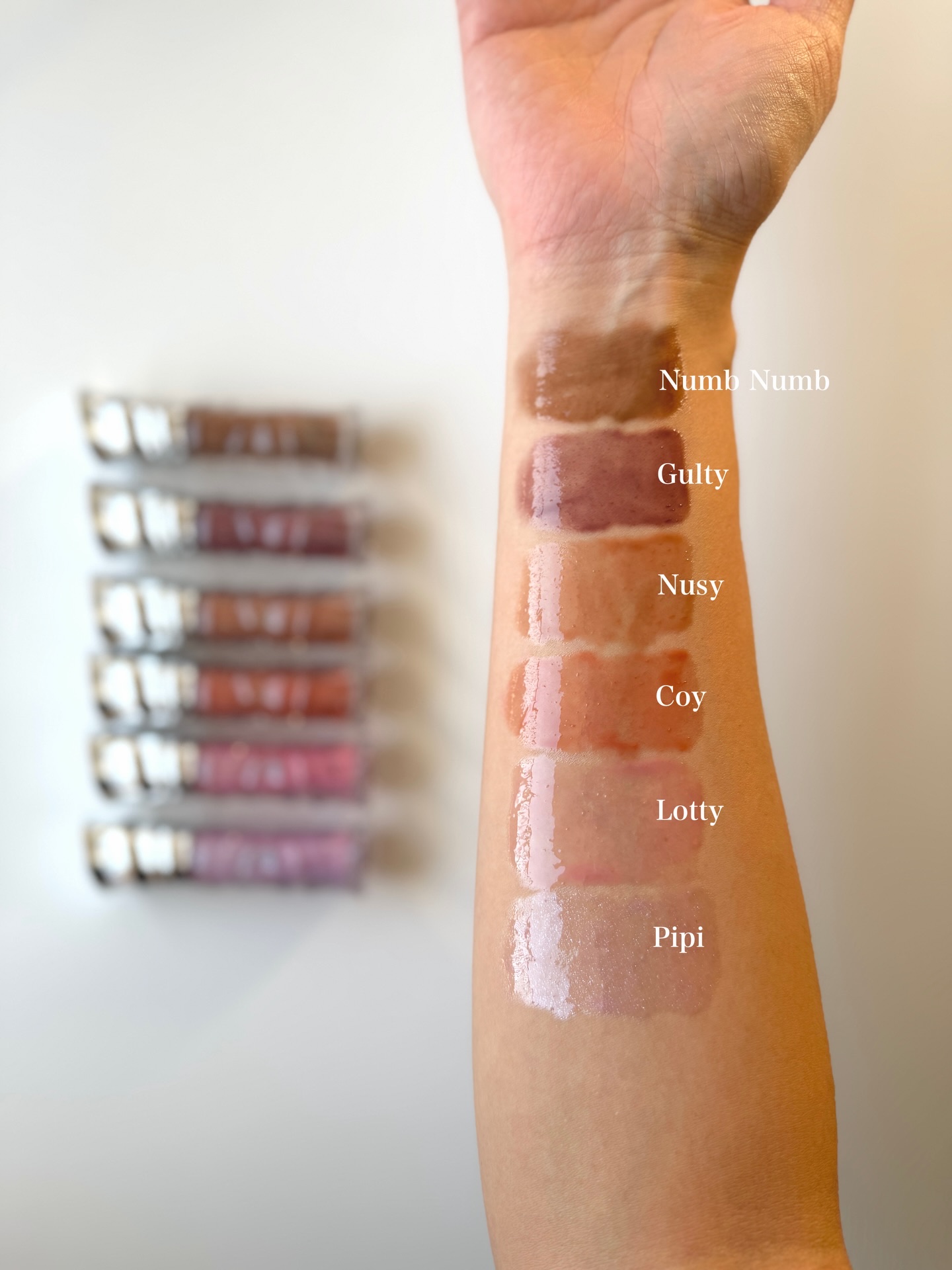 BE BOLD LIPGLOSS /RISKY /リップグロスを使ったクチコミ（2枚目）