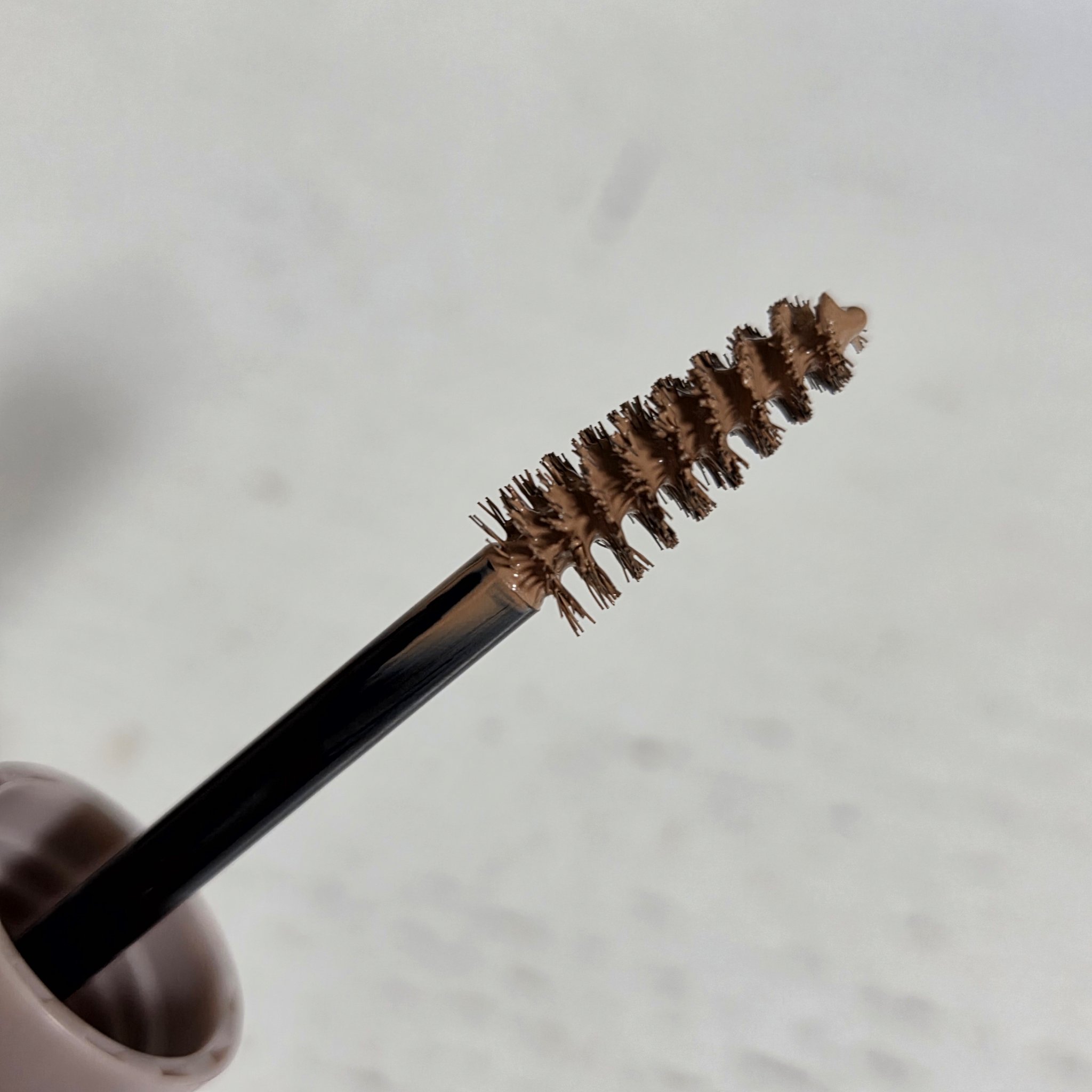 キス うす眉メーカー 01 ピンクベージュ/KiSS/眉マスカラを使ったクチコミ（3枚目）