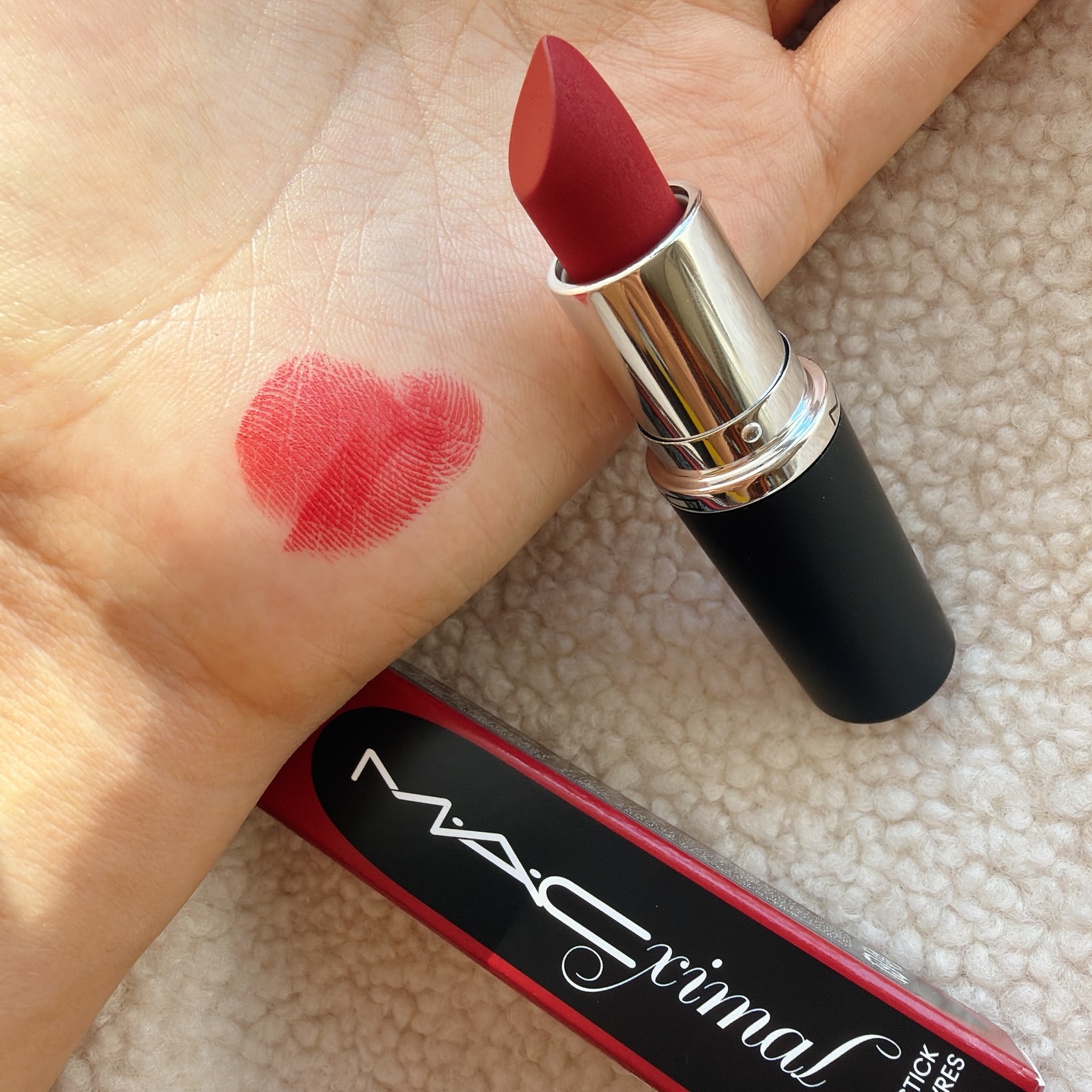 リップスティック リング ジ アラーム /M・A・C/口紅を使ったクチコミ（2枚目）