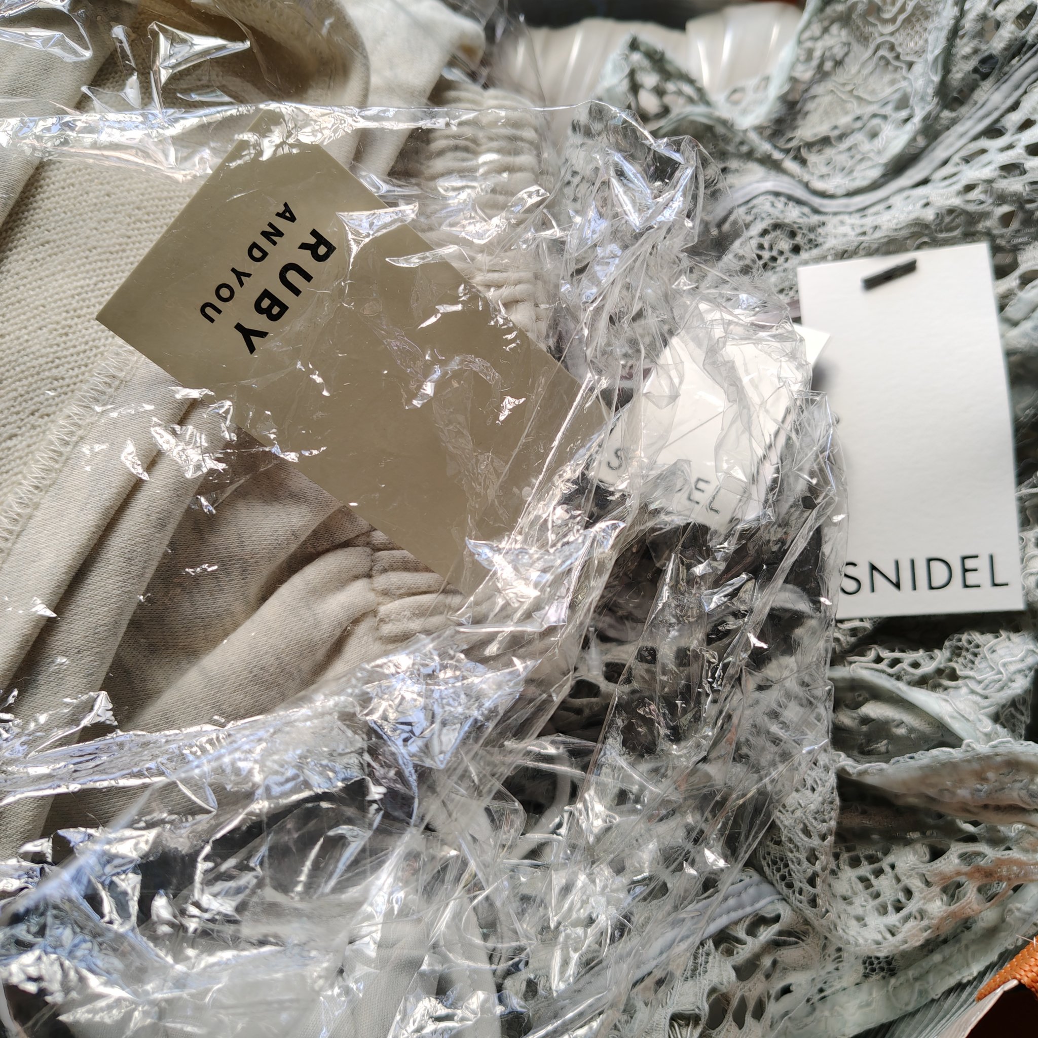 JILL STUART ジルスチュアート クリア クレンジングバームのクチコミ「SNIDEL
🤍🤍🤍🤍🤍🤍🤍🤍🤍🤍🤍🤍🤍
♡　＃SNIDEL
セットアップ　　2点

♡帽子
.....」（2枚目）