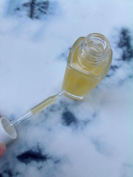 Fru:C fru:Cのクチコミ「Fru:C オールインワンビタミンC美容液
"透明感あふれる肌に!毛穴もキュッと引き締め。
.....」(2枚目)