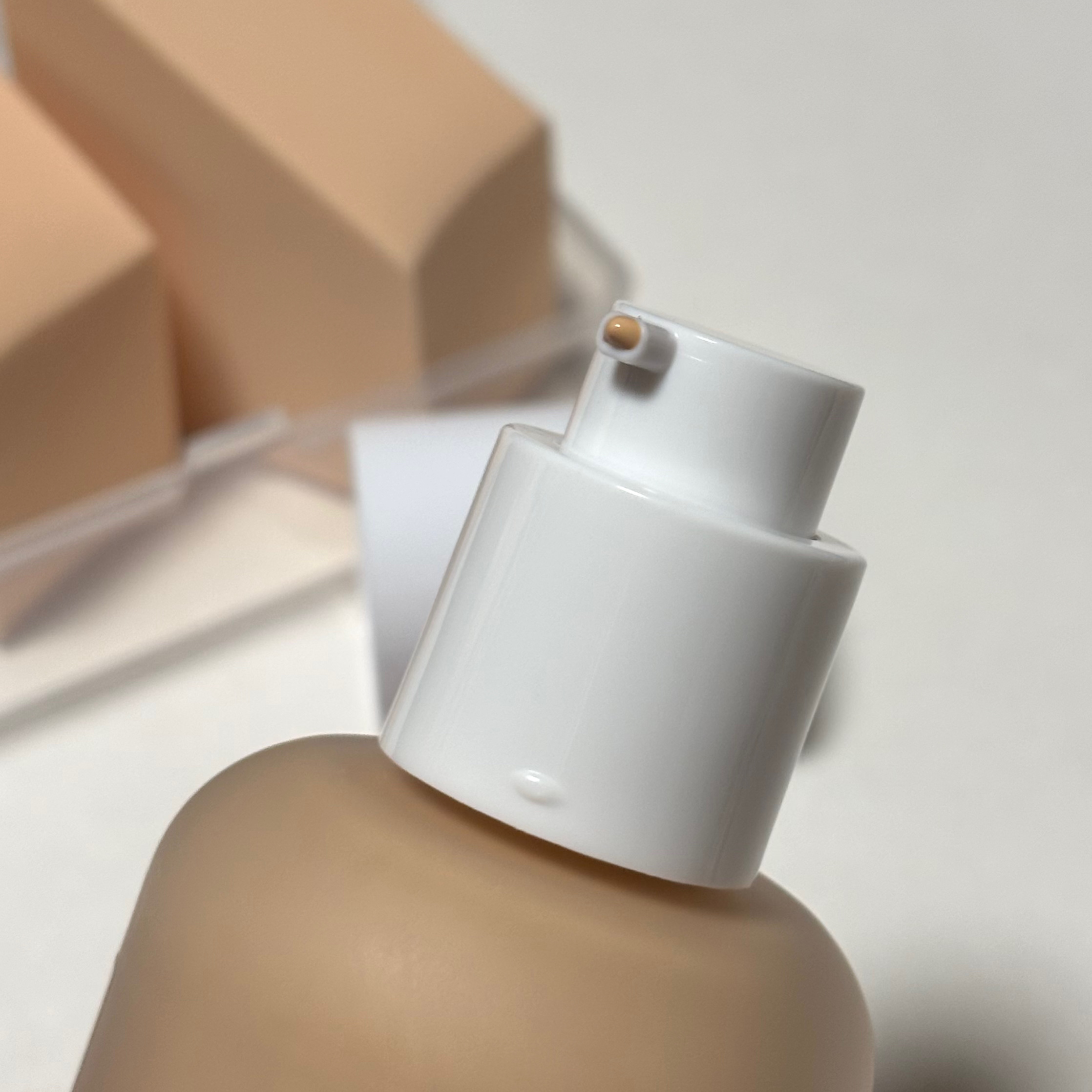 エッグスリックファンデーション/EITHER＆/リキッドファンデーションを使ったクチコミ（3枚目）