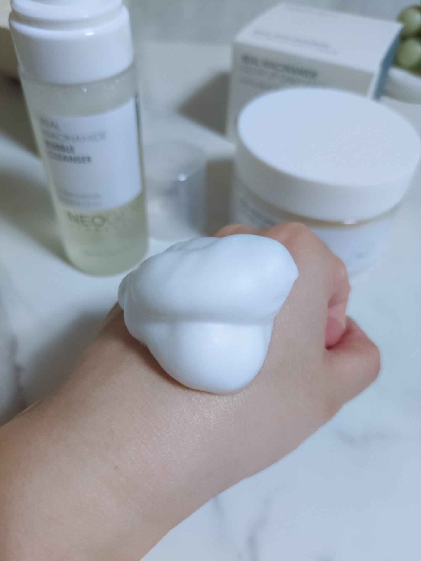 リアルナイアシンアミドグローアップクレンジングフォーム/NEOGEN/洗顔フォームを使ったクチコミ(2枚目)