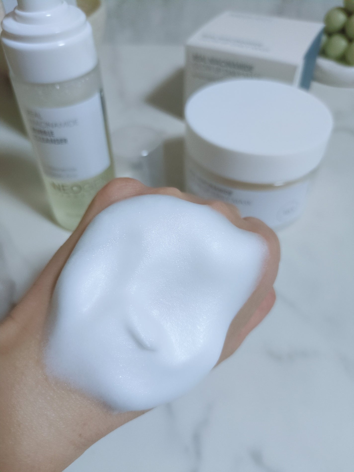 リアルナイアシンアミドグローアップクレンジングフォーム/NEOGEN/洗顔フォームを使ったクチコミ(4枚目)