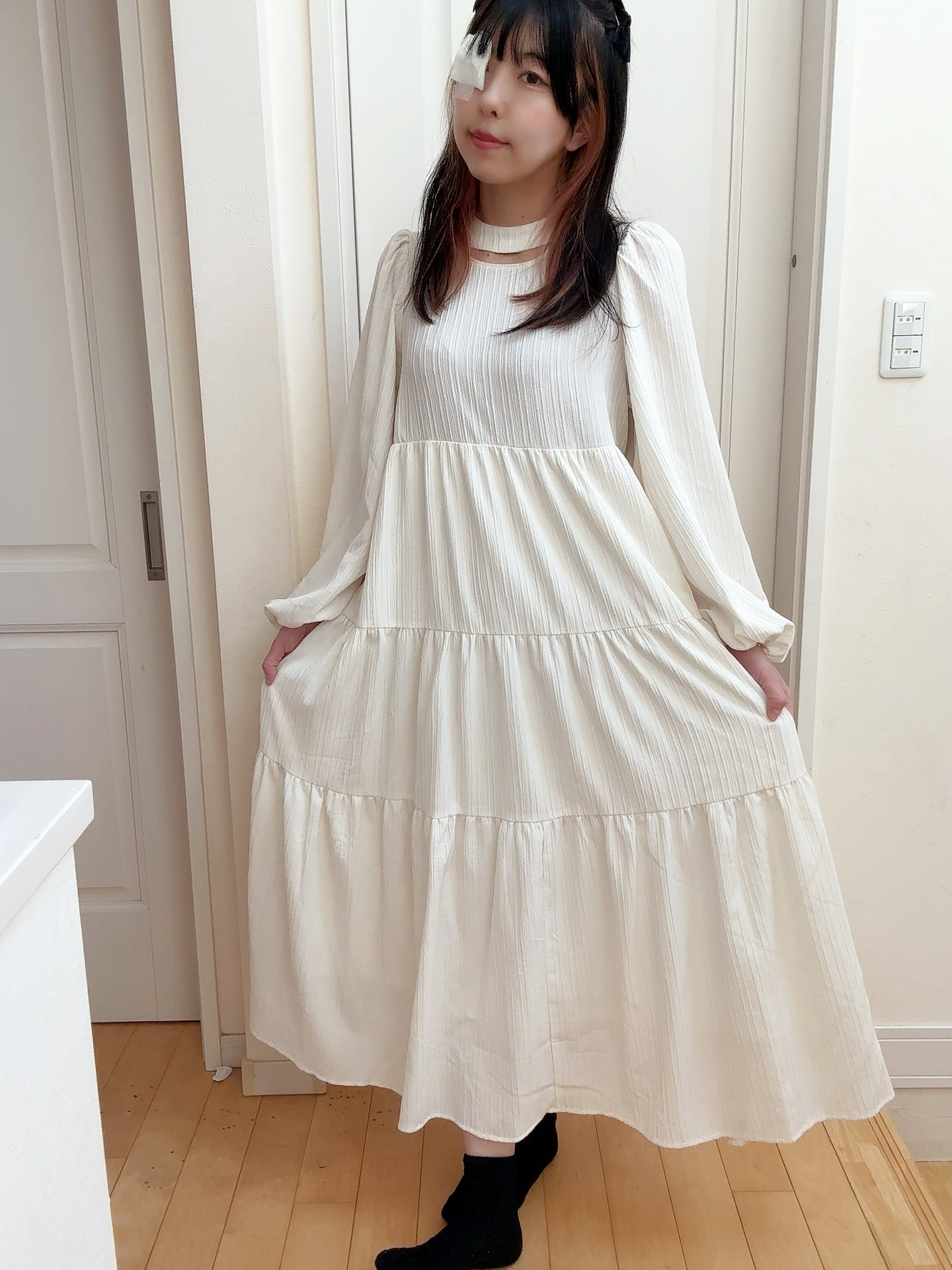 ♡ ••┈┈┈┈┈┈┈┈•• ♡

OLUN

Drape long tiered onepiece/ドレープロングティアードワンピース

♡ ••┈┈┈┈┈┈┈┈•• ♡


ZOZOTOWNで買ったんだけど、デザインオシャレ過ぎて✨✨
