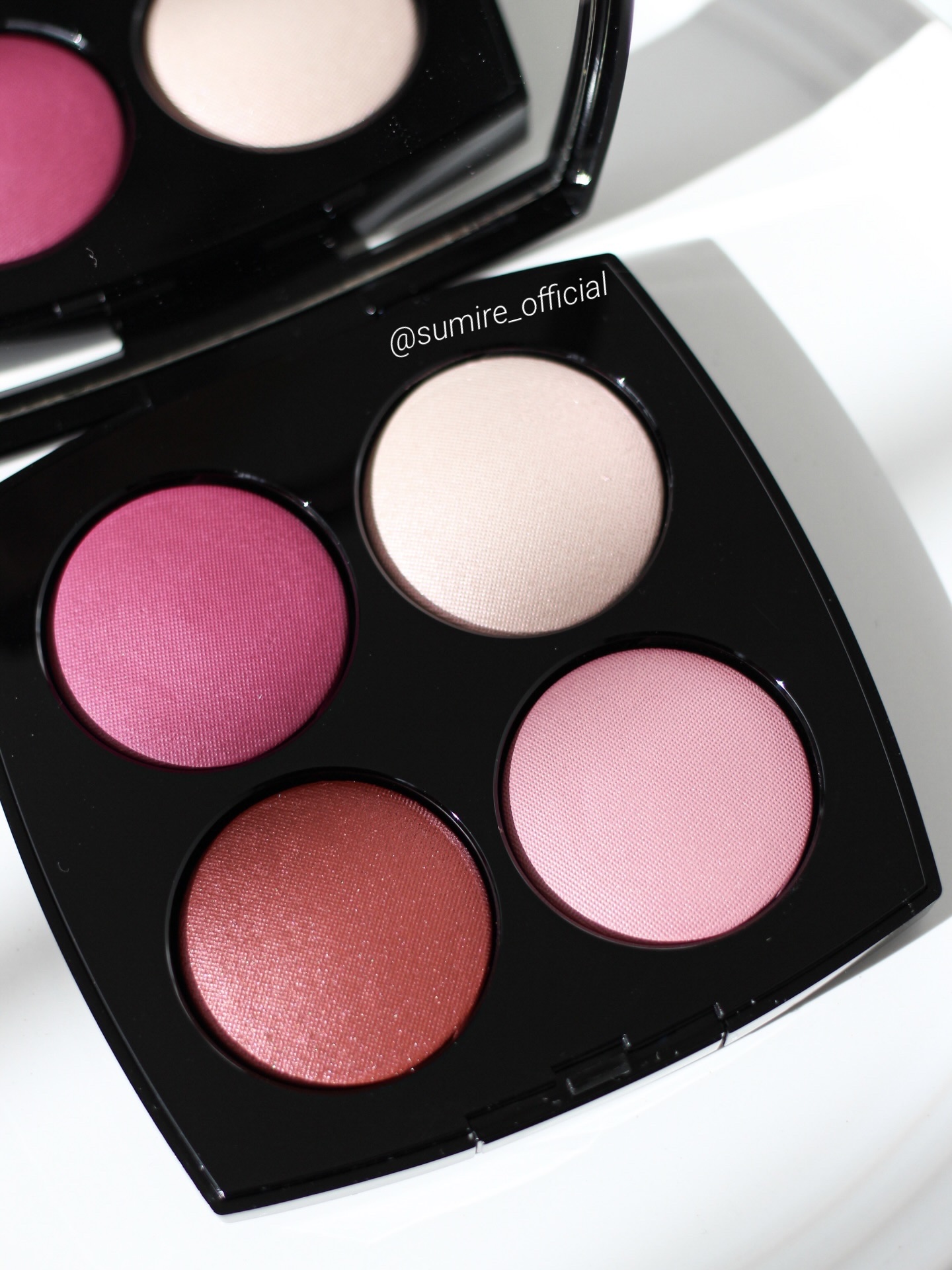 ボーム エサンシエル/CHANEL/スティックハイライトを使ったクチコミ（3枚目）