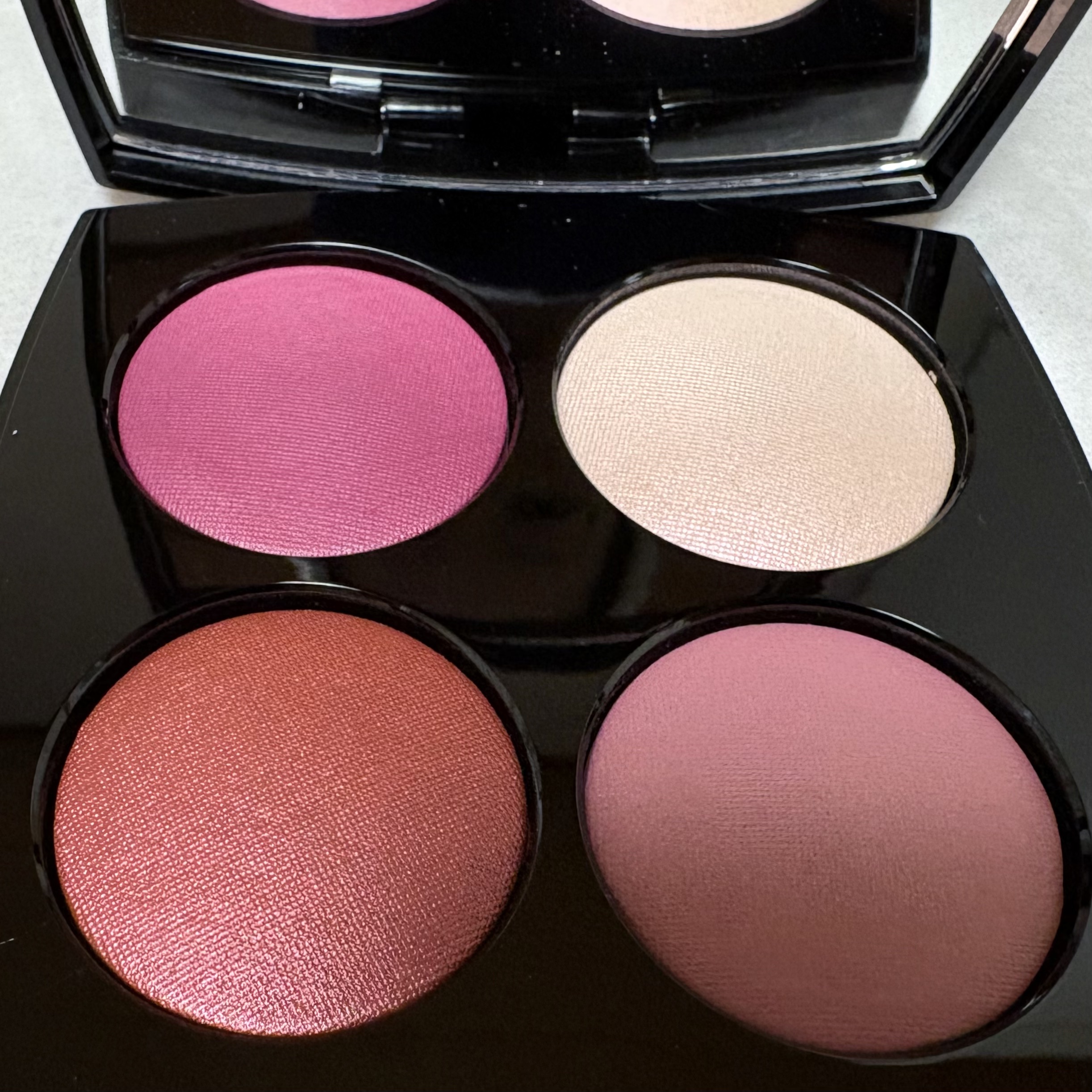 ルージュ ヌワール コンフィダンス/CHANEL/アイシャドウパレットを使ったクチコミ（1枚目）