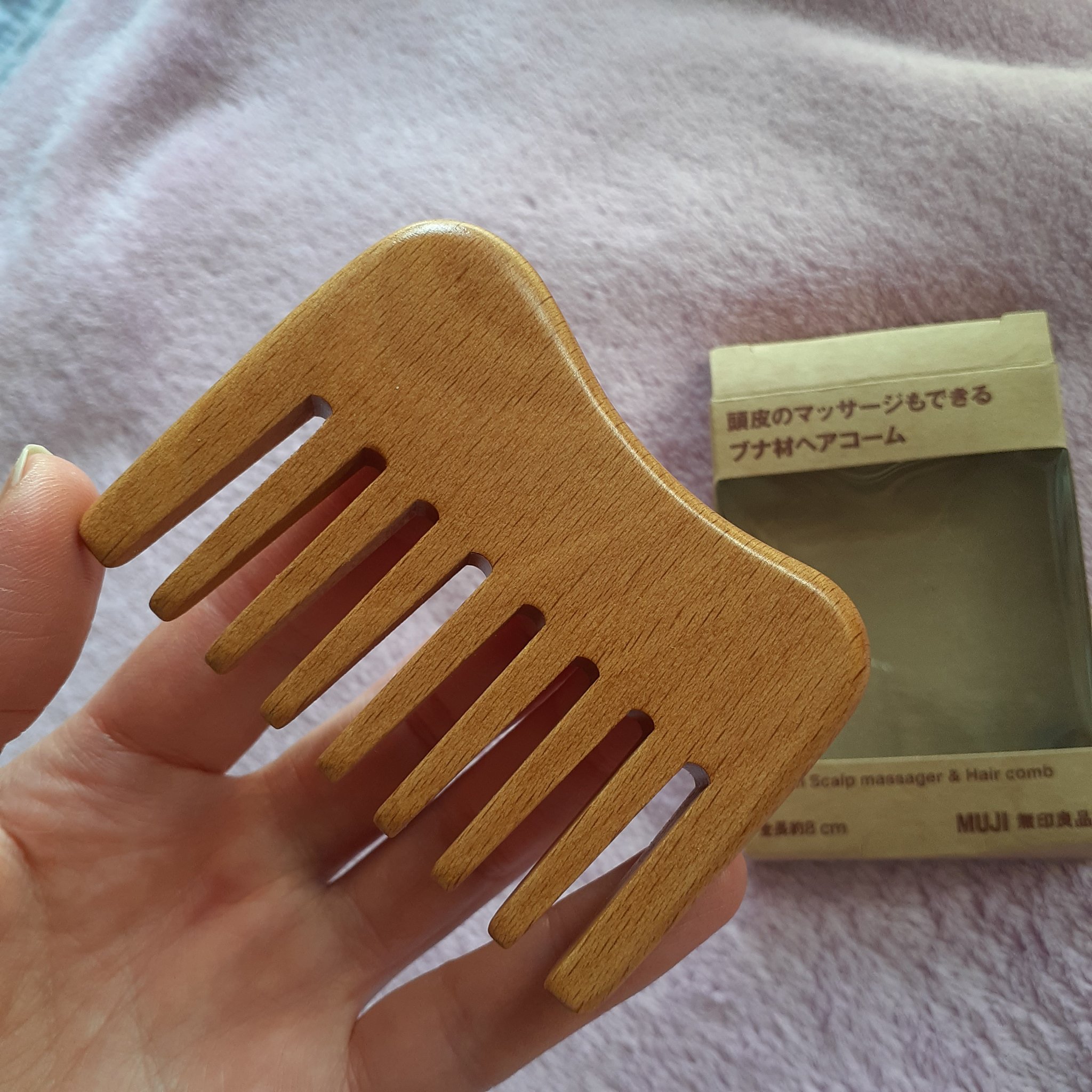頭皮のマッサージもできるブナ材ヘアコーム/無印良品/その他を使ったクチコミ（3枚目）