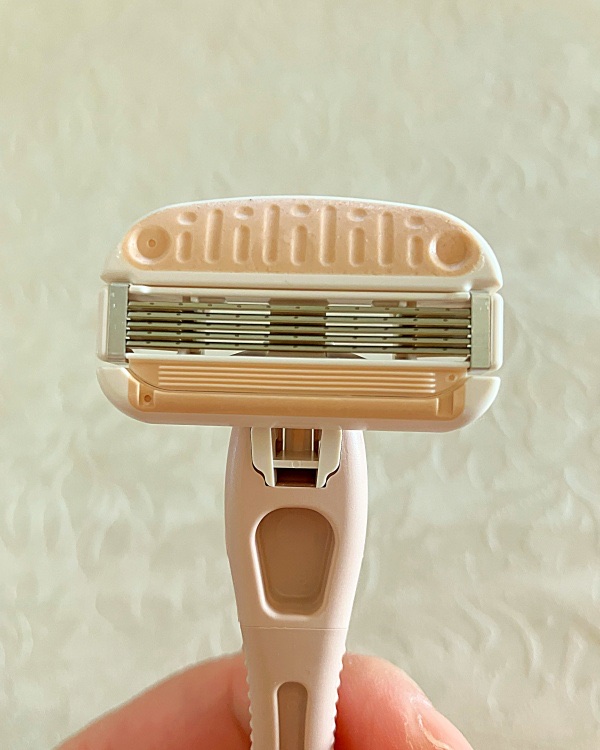 miness ボディ用カミソリ 替刃2個付/貝印/シェーバーを使ったクチコミ（2枚目）