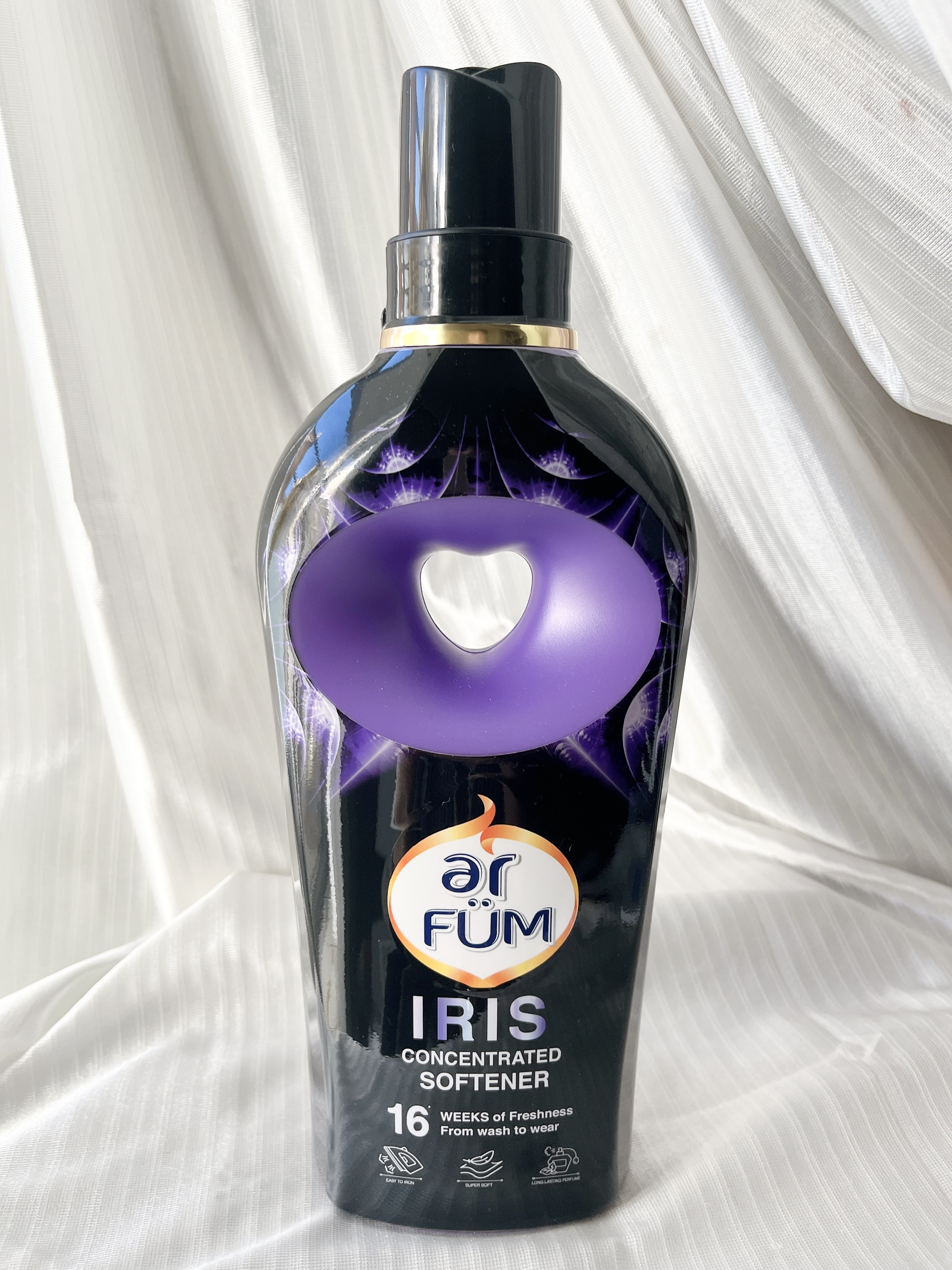 .
arFUM のラグジュアリーライン Black Label
が最近のお気に入り💜

衣類やお部屋をパフュームのような
上質な香りで包み込んで、
まるでアロマ空間にいるかのような気分に
なれる大好