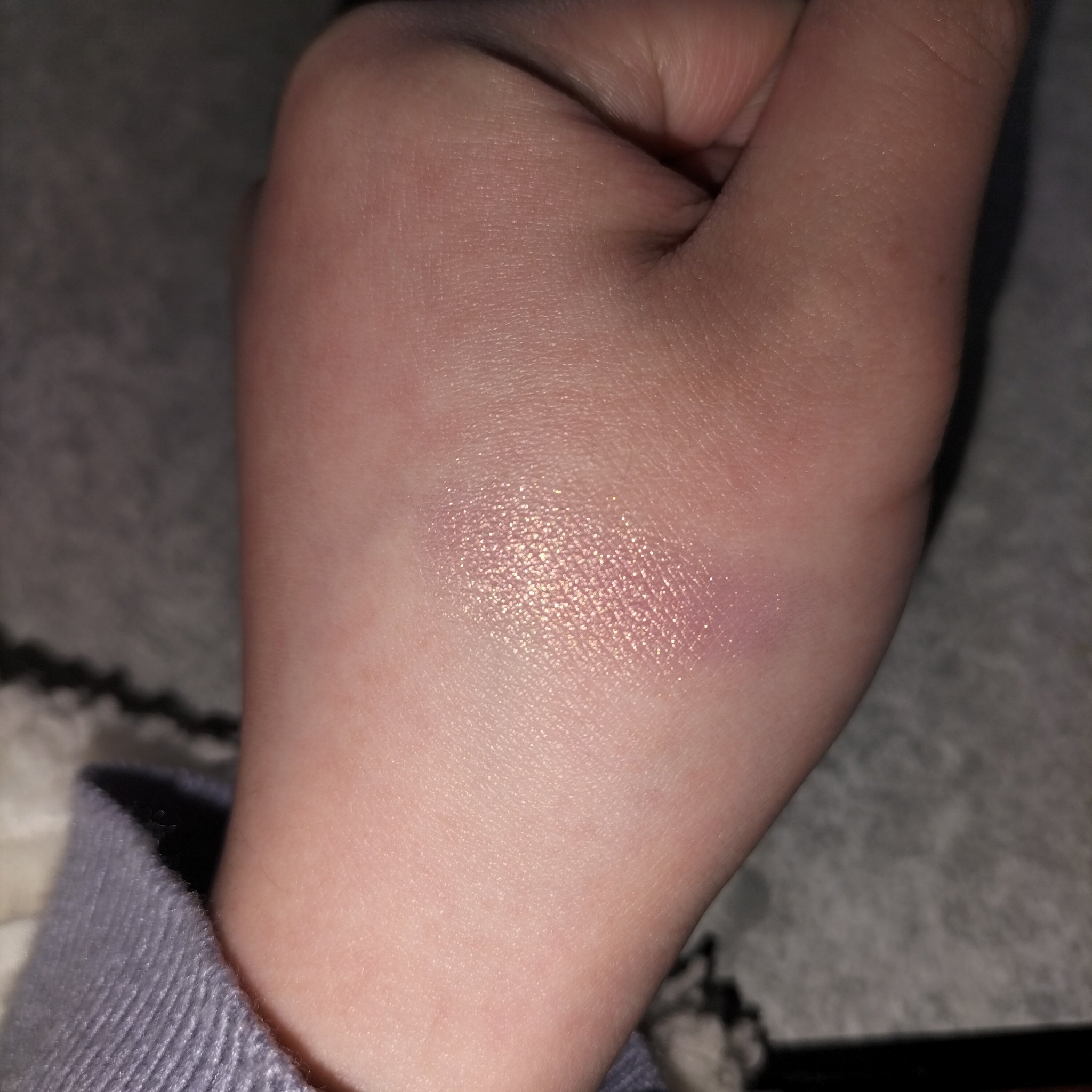 ディオールスキン フォーエヴァー グロウ ルミナイザー 04 ピンク ストロボ/Dior/ハイライトを使ったクチコミ（3枚目）