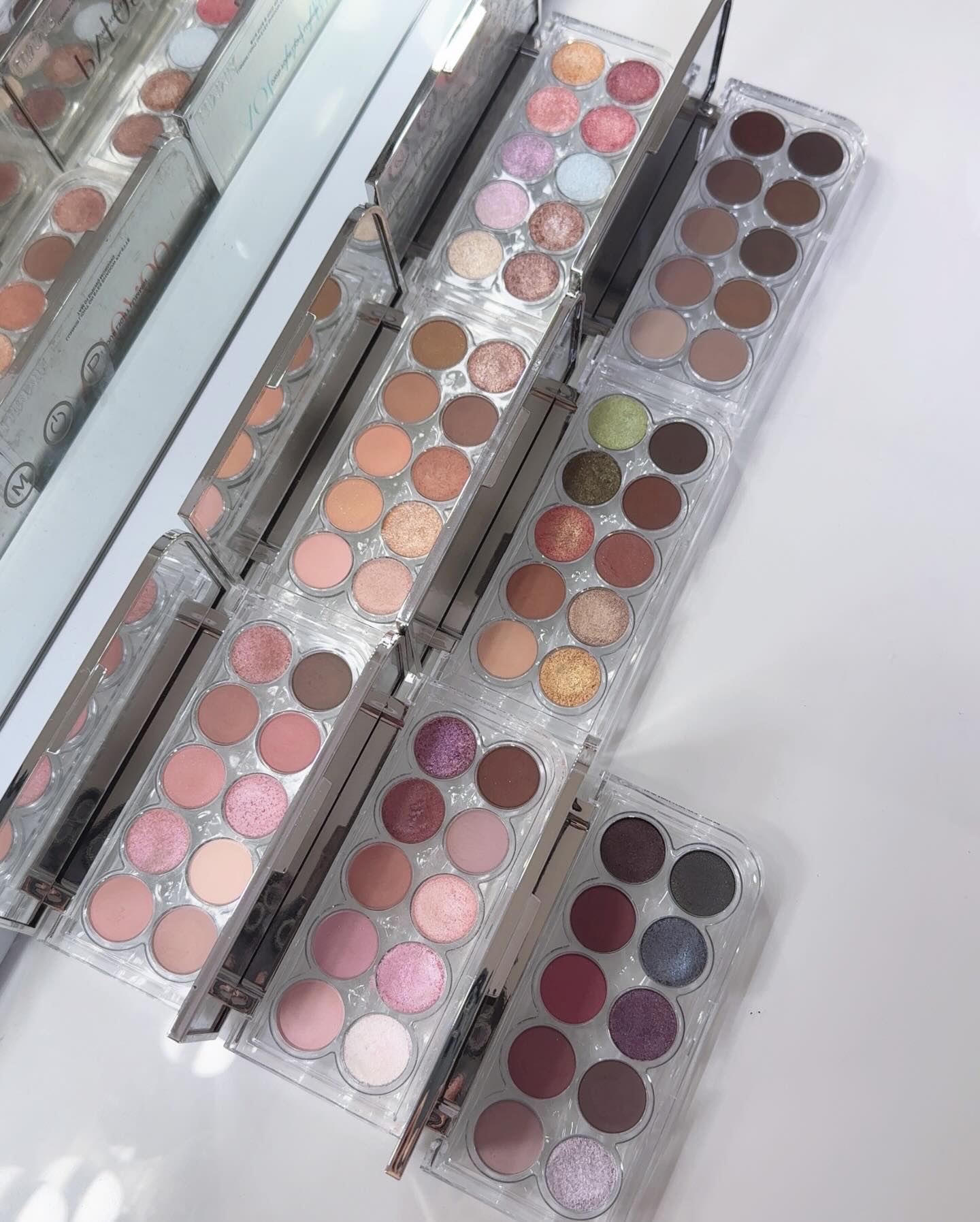 ライトオンアイズシャドウパレット/ルミル/アイシャドウパレットを使ったクチコミ（2枚目）