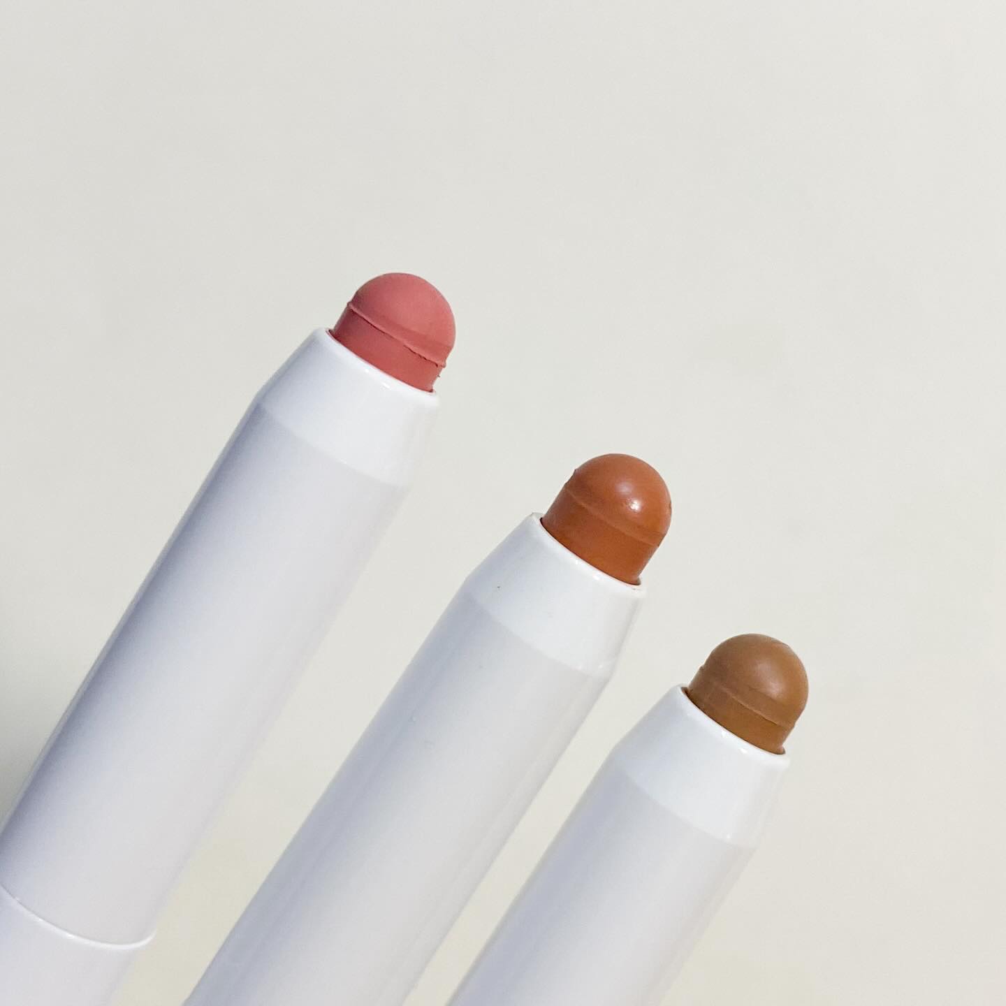 ドットオンムードリップペンシル 12 キャラメルベージュ/Heart Percent/リップライナーを使ったクチコミ（2枚目）