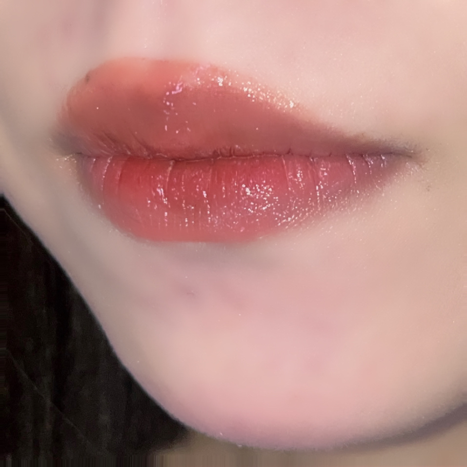 【雑談】リップの色持ちについて

MAYBELLINE NEW YORKのSPステイ ヴィニルインク　67媚びないダスティピンクを満遍なく塗って、
Dinto ブラーグロイリップティント
213　リベルタスを内側にほんのり塗った後に
すんご