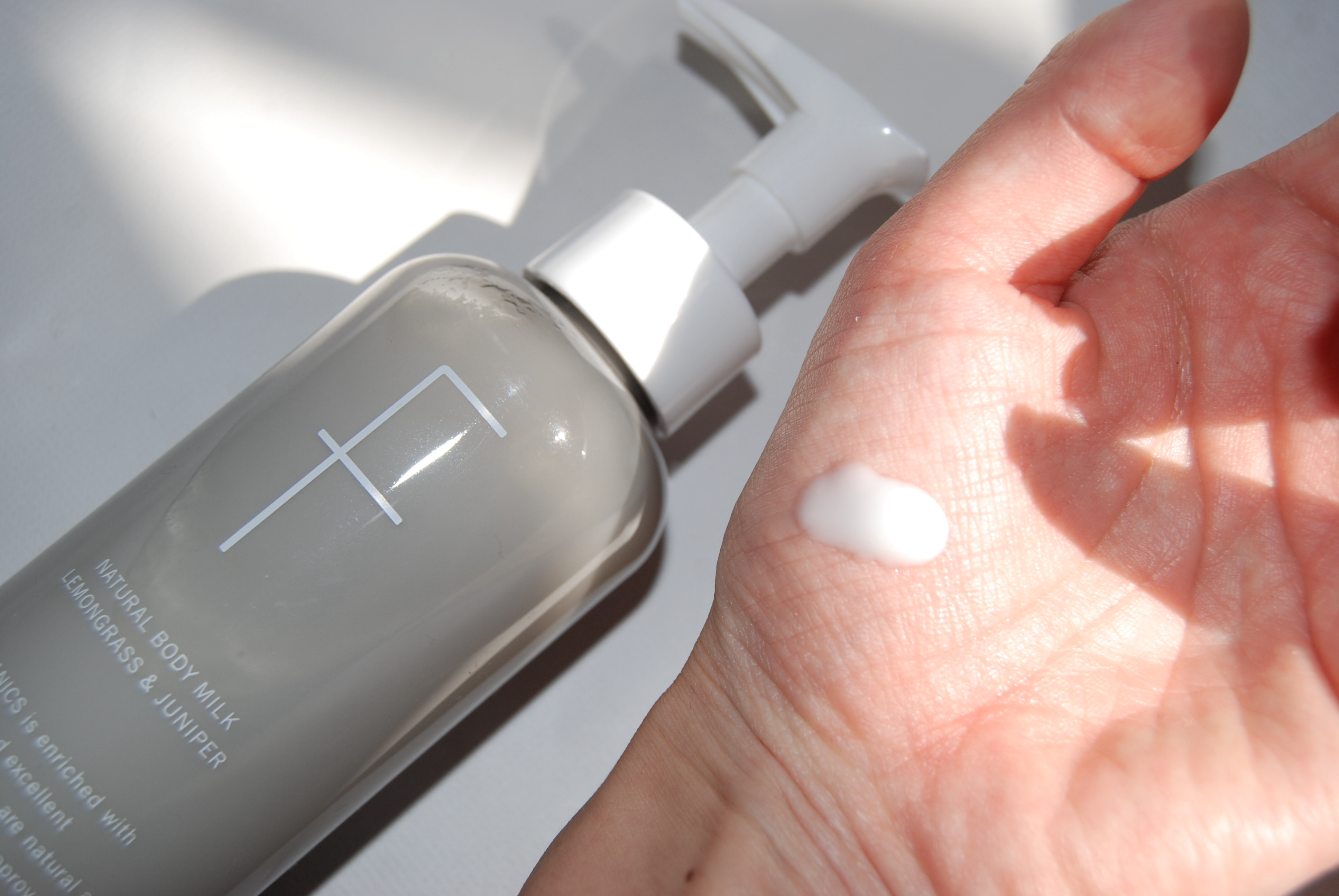 BODY MILK ROSE＆YLANG YLANG/F organics(エッフェ オーガニック)/ボディローションを使ったクチコミ（1枚目）