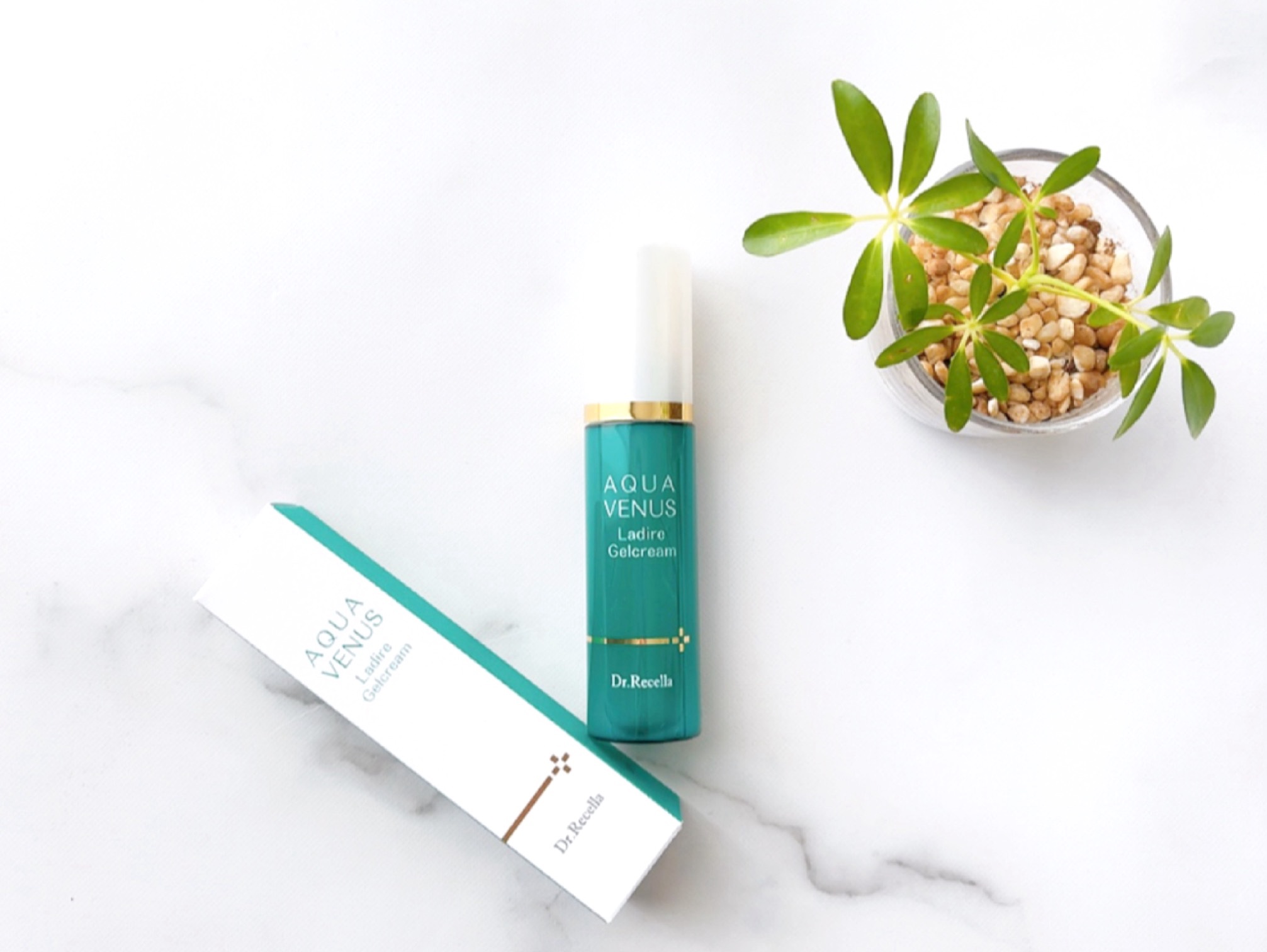 ラディール ジェルクリーム/アクアヴィーナス/フェイスクリームを使ったクチコミ（1枚目）