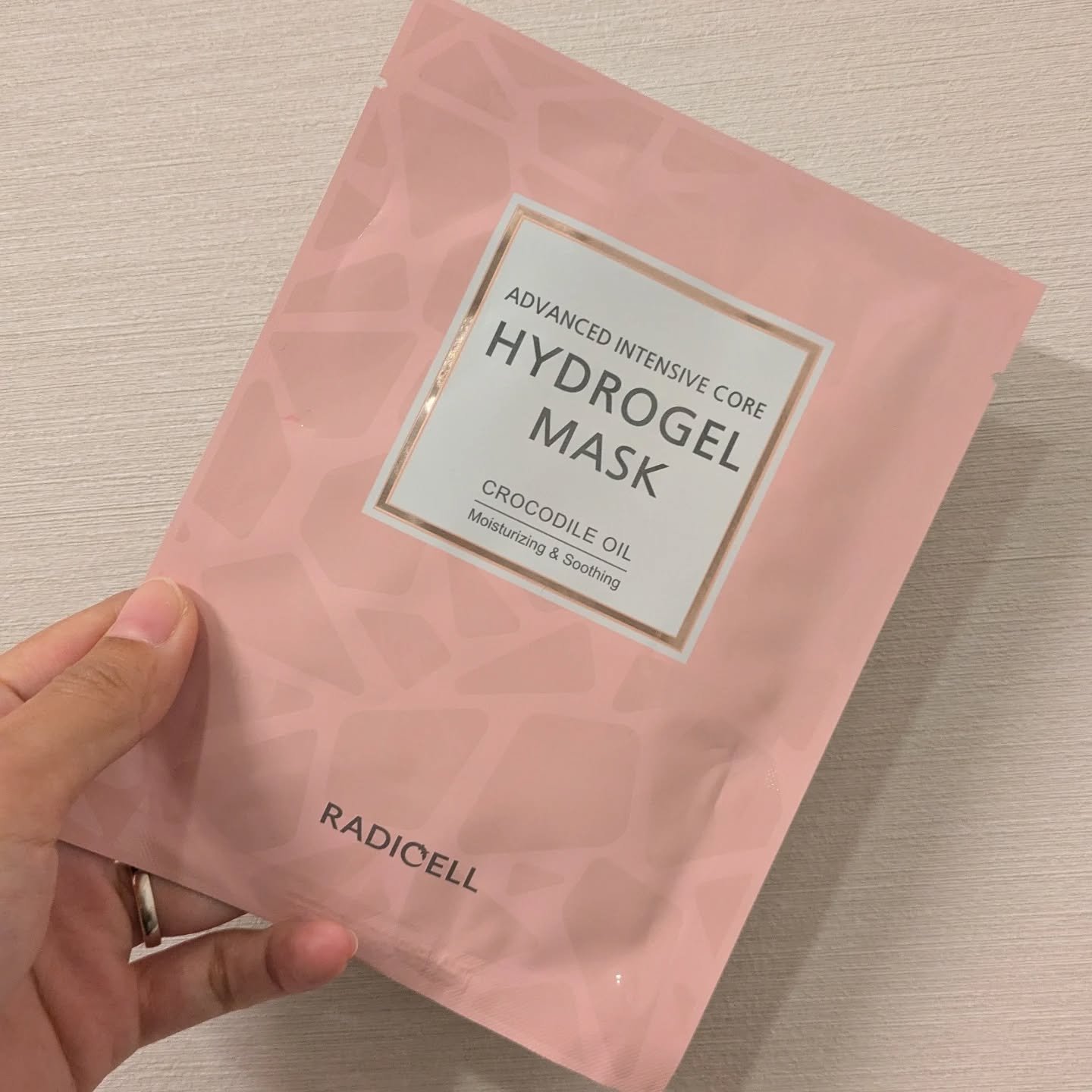 クロコダイルオイルハイドロゲルマスク /RADICELL/シートマスク・パックを使ったクチコミ（2枚目）