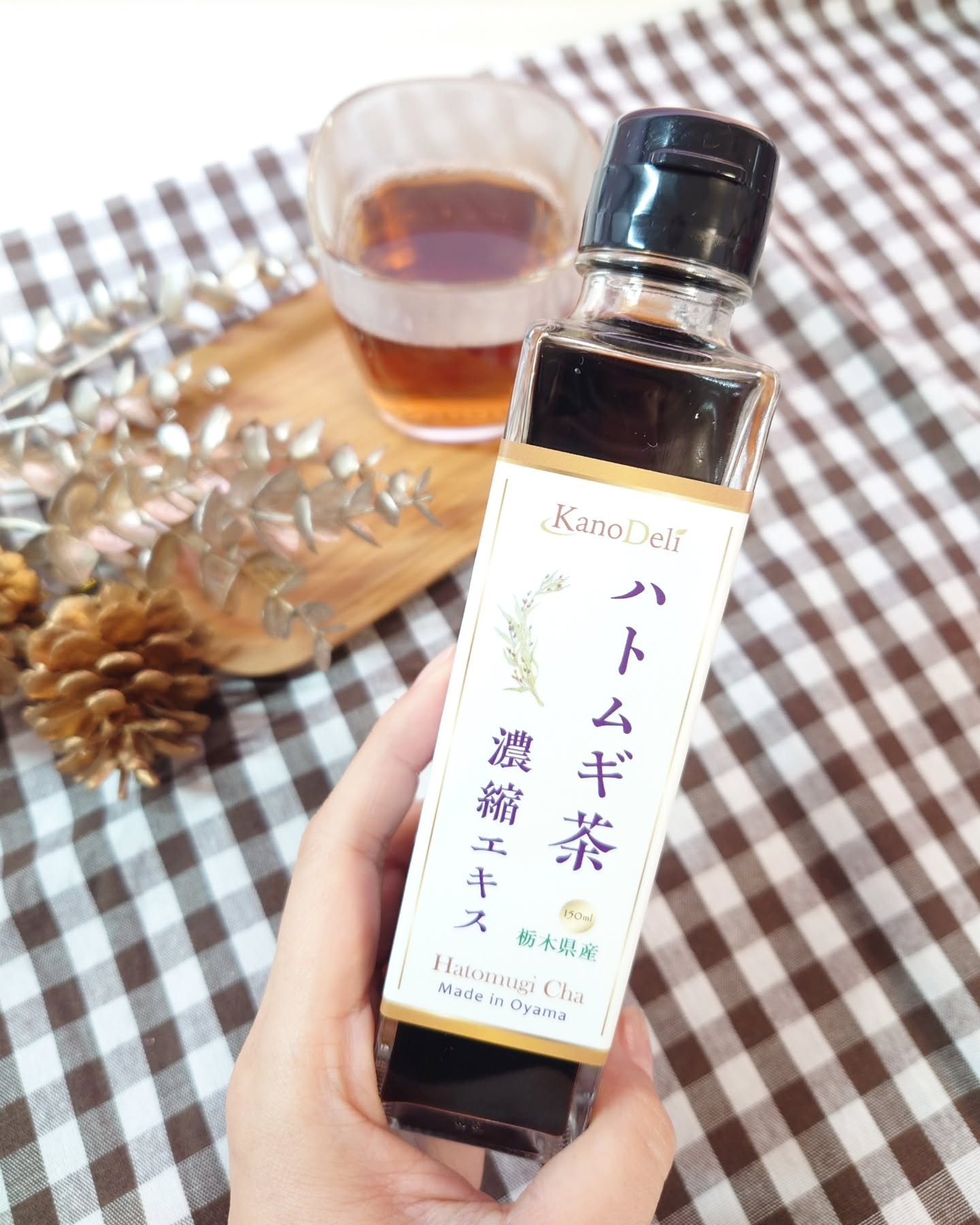 美容と健康に嬉しいハトムギ茶の濃縮タイプを飲んでみたよ！

✿Kano Deli 
ハトムギ茶 濃縮エキス 

栃木県産100%使用のハトムギ茶濃縮エキスです！

希釈タイプだからお湯や水に混ぜるだけで手軽にハトムギ茶が飲めちゃう♪
私はホ