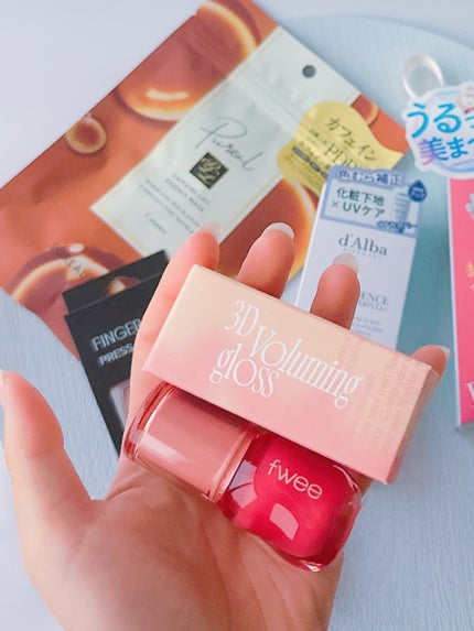 フィー 3Dボリューミンググロス/fwee/リップグロスを使ったクチコミ(3枚目)