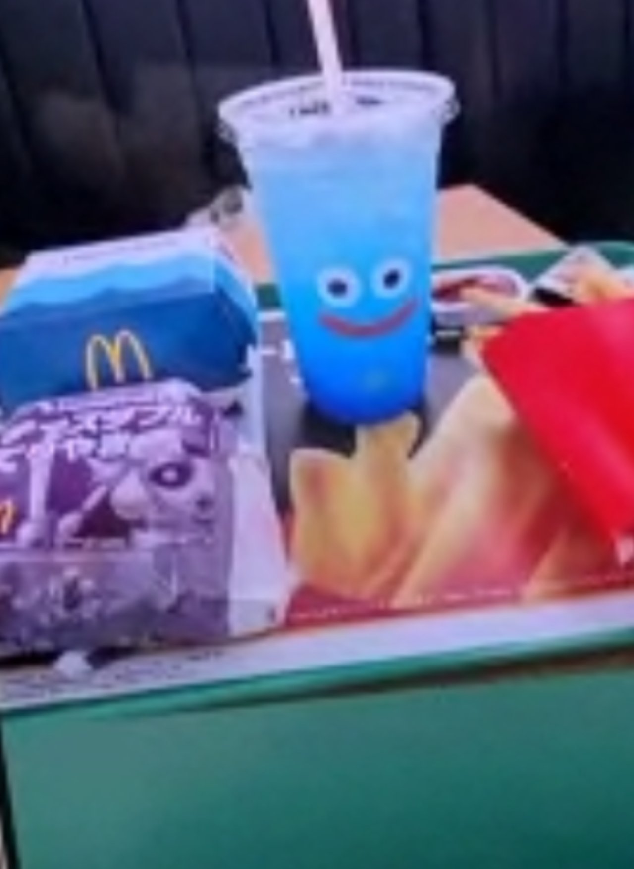 期間限定
🤍🤍🤍🤍🤍🤍🤍🤍🤍🤍🤍
マクドナルド
ドラクエ

飲み物
入れ物が可愛い

写真　娘🩷達⋯

気になってる方は　期間限定なので
お早めにチェックしてみてください
　　
＃マクドナルド　＃マクドナルド期間限定