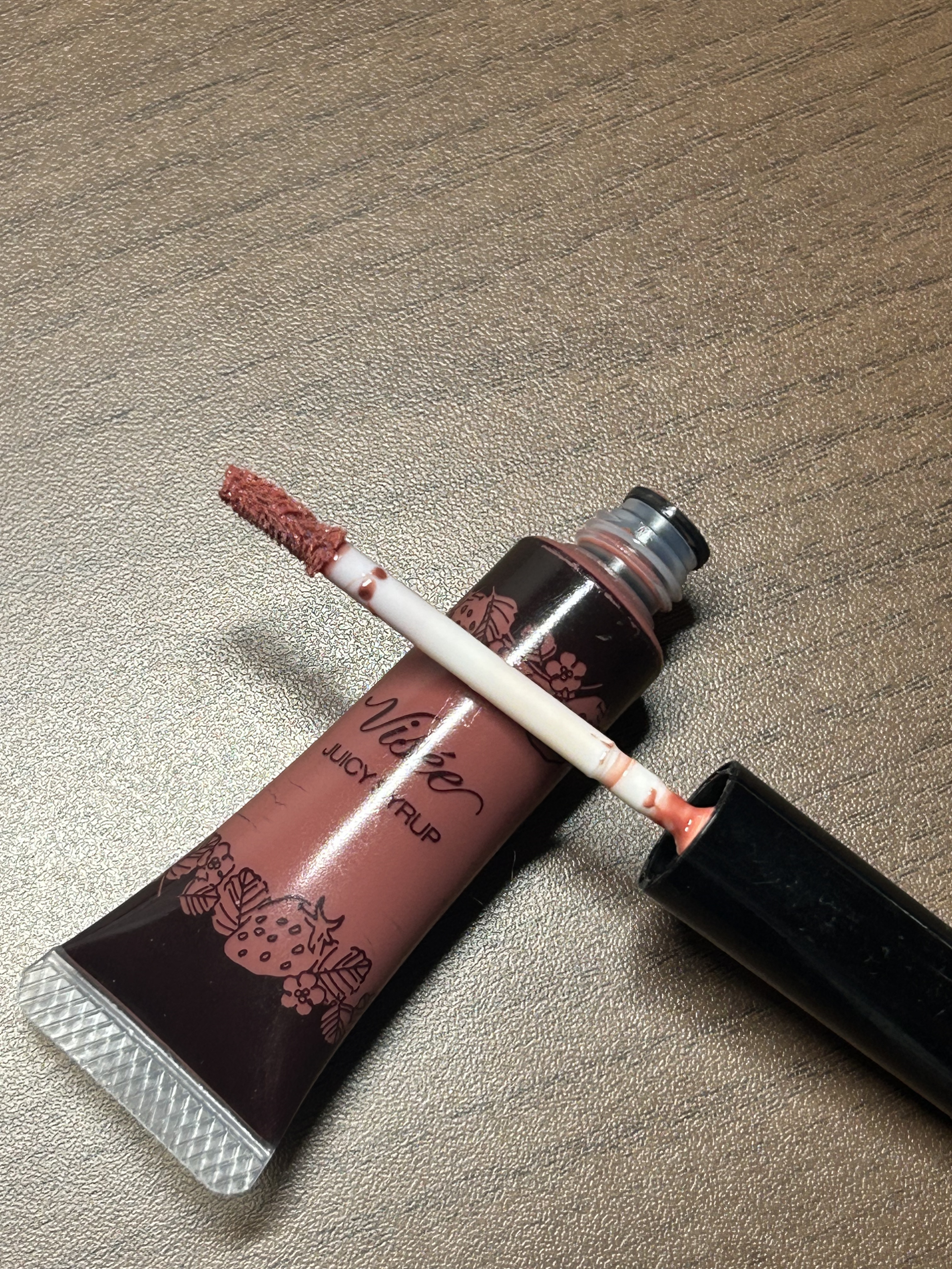 ジューシィ シロップ/Visée/リップグロスを使ったクチコミ（2枚目）