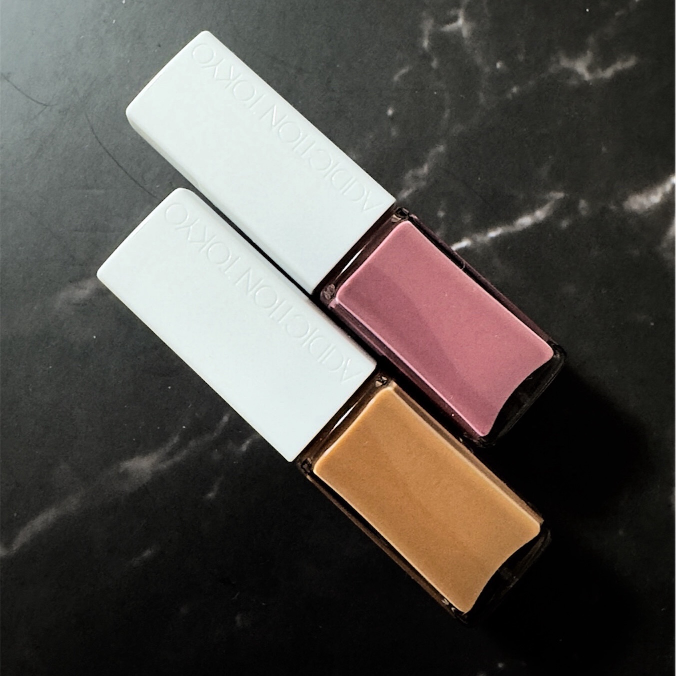 Addiction Tokyo
The Lip Gloss
 
アディクションさまから頂きました。
2026年1月9日からアディクションの新商品発売のザ リップグロス試しました。こちらはは大小2種のヒアルロン酸配合で、長時間うるおうリップグ