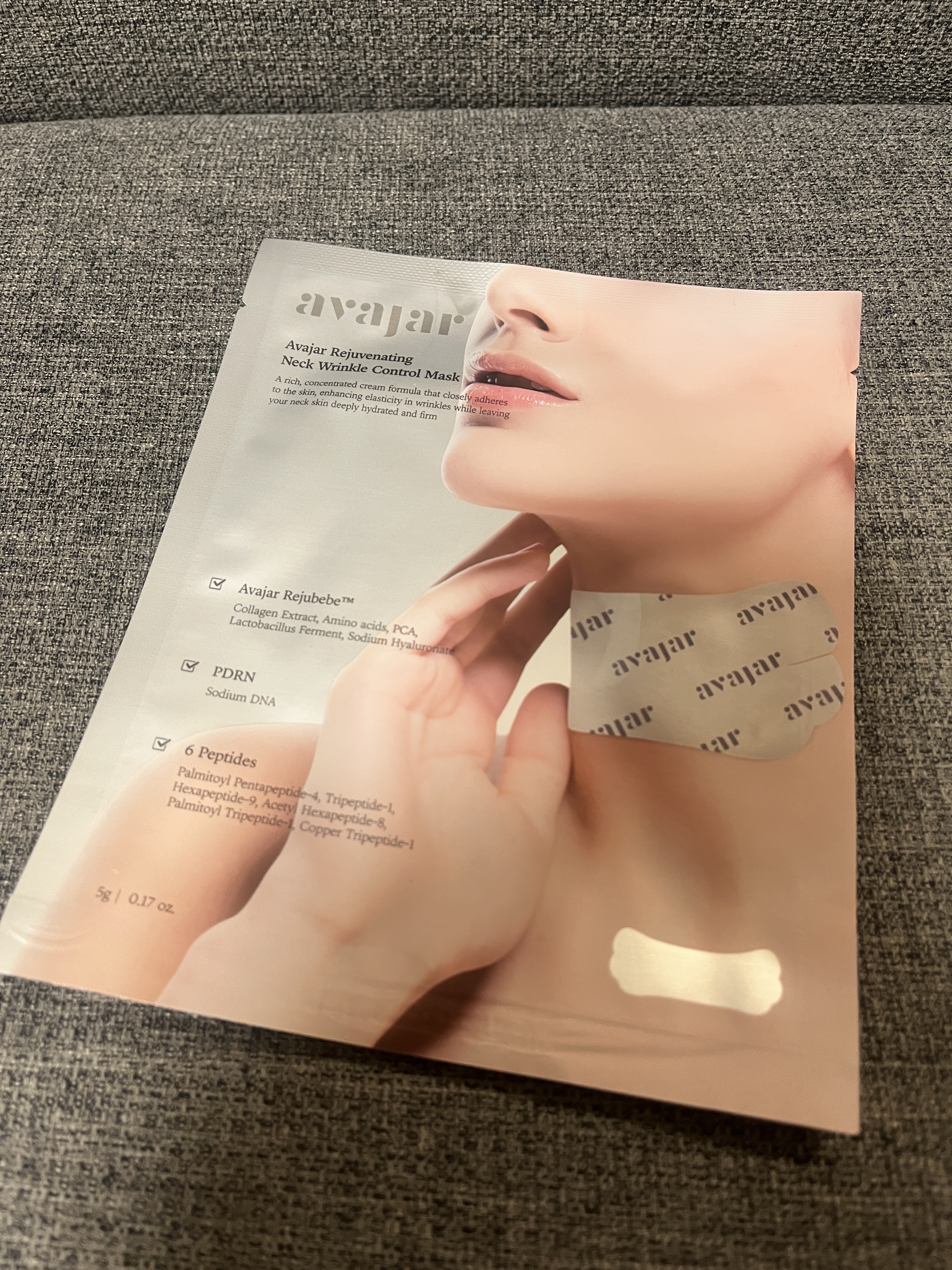 リジュビネイティングネックリンクルコントロールマスク/avajar/ネック・デコルテケアを使ったクチコミ（1枚目）