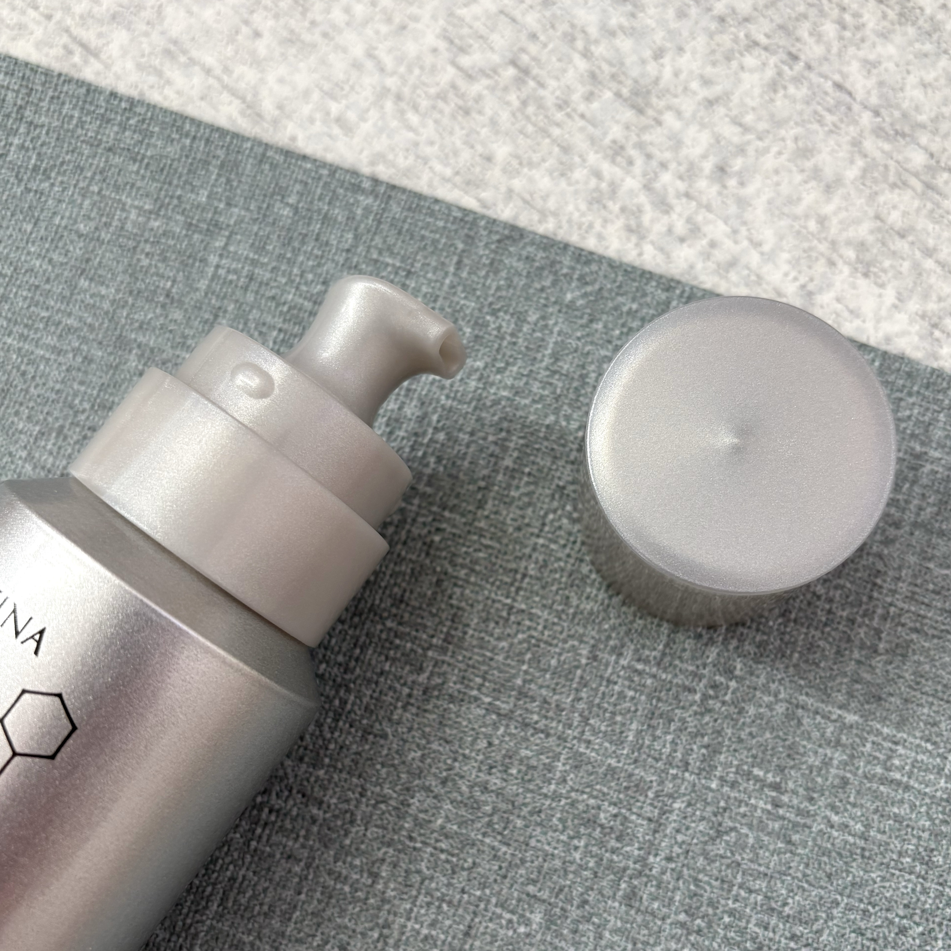 ソフィーナ iP ベースケア セラム＜土台美容液＞/SOFINA iP/美容液を使ったクチコミ（2枚目）