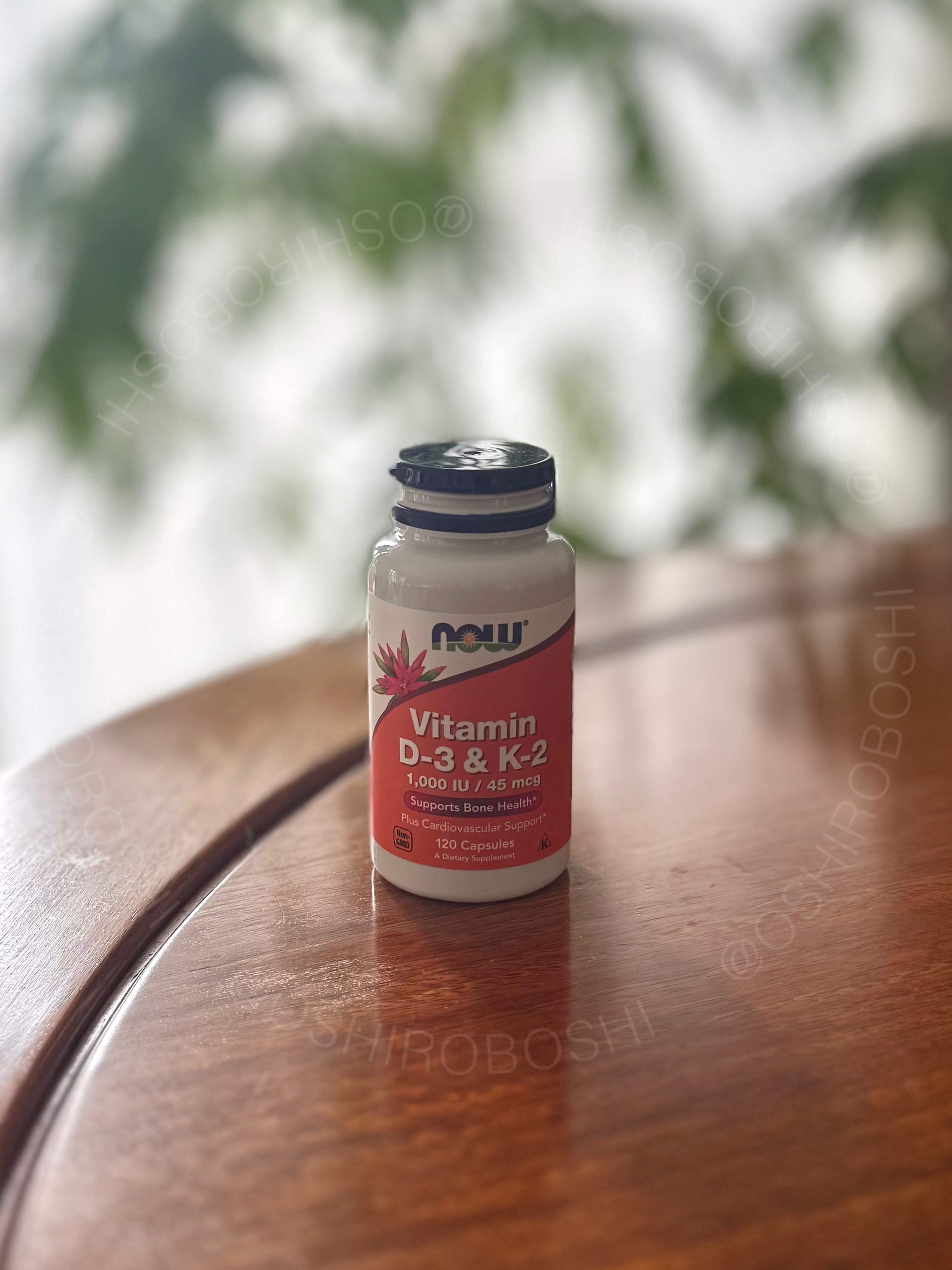 now foods Vitamin D-3 & K-2

サプリは増やしすぎると肝臓への負担が気になるので、目的がはっきりしたものだけを最低限に絞っている。ビタミンDは単体より、カルシウム代謝のバランスを取るビタミンKとセットで摂る方がおす