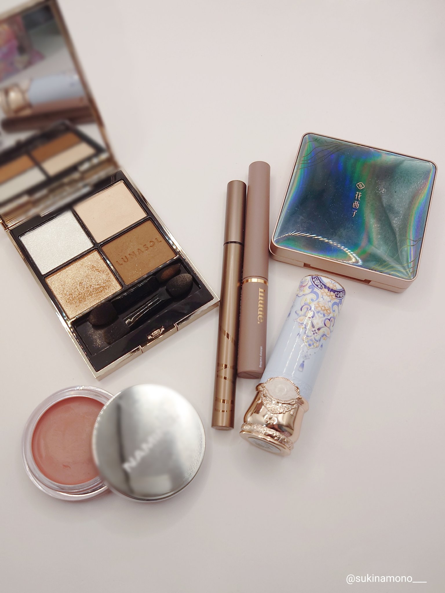 胡蝶雲肩グロッシーリップスティック/FlowerKnows/口紅を使ったクチコミ（3枚目）