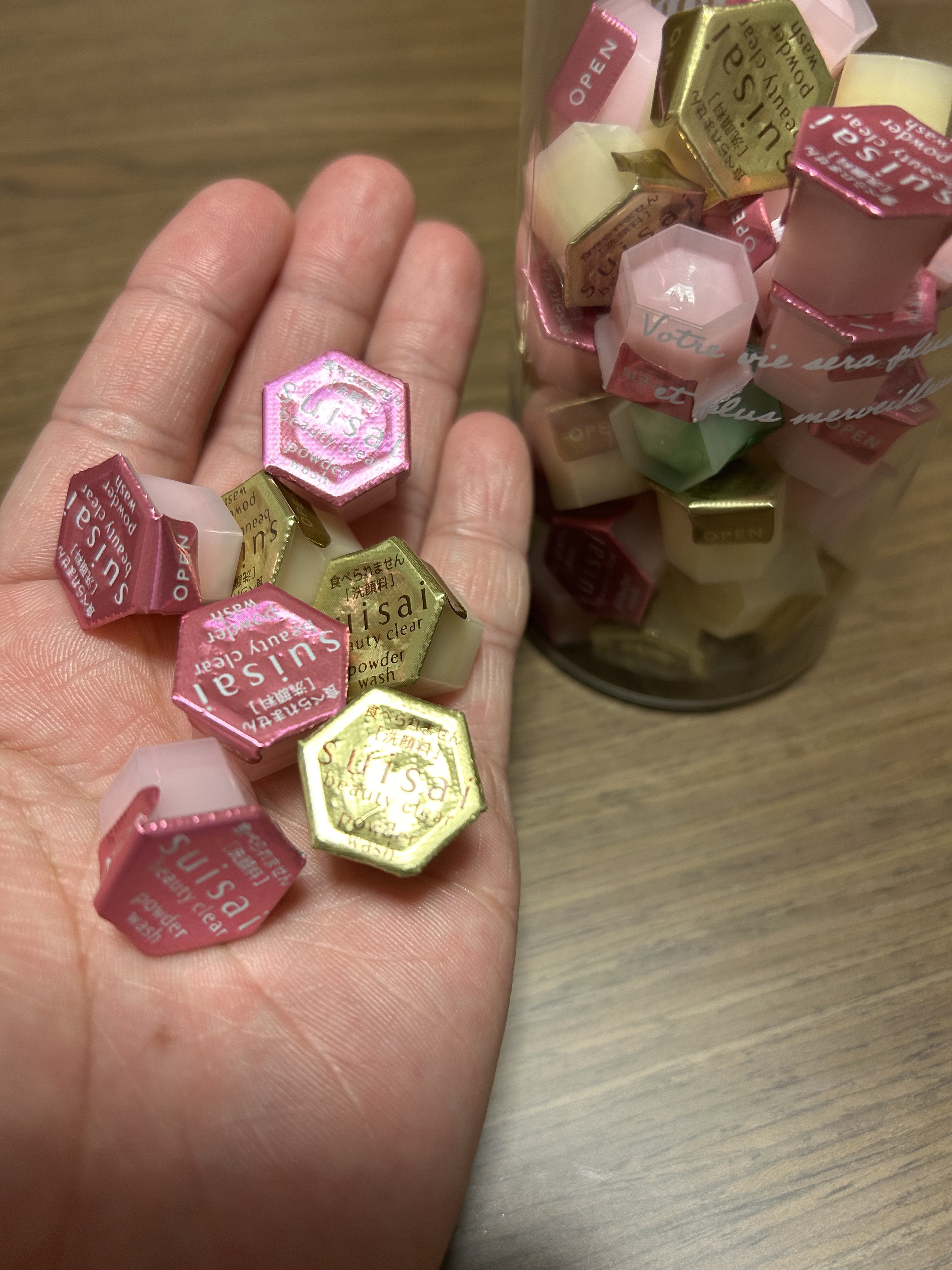 スイサイ ビューティクリア ゴールド パウダーウォッシュ/suisai/洗顔パウダーを使ったクチコミ（2枚目）