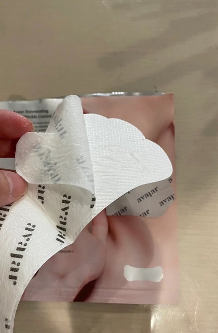 リジュビネイティングネックリンクルコントロールマスク/avajar/ネック・デコルテケアを使ったクチコミ(2枚目)