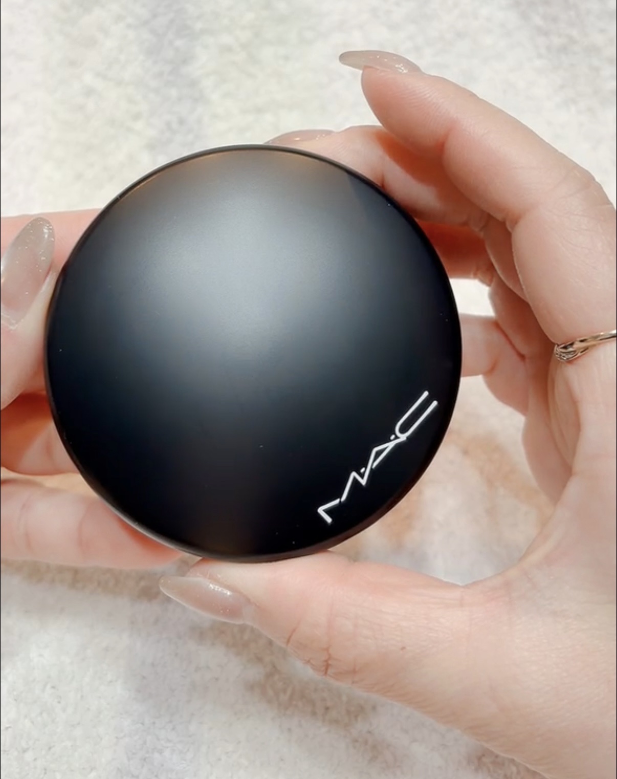 ミネラライズ スキンフィニッシュ/ナチュラル/M・A・C/プレストパウダーを使ったクチコミ（3枚目）