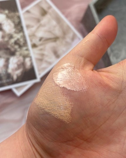 BANILA CO バニラコ エッセンス スキン ピンククッションのクチコミ「
メイク直しする前、
ベースのツヤがどこか消えてきた午後とか、
「重ねたいけど厚塗りには.....」(2枚目)