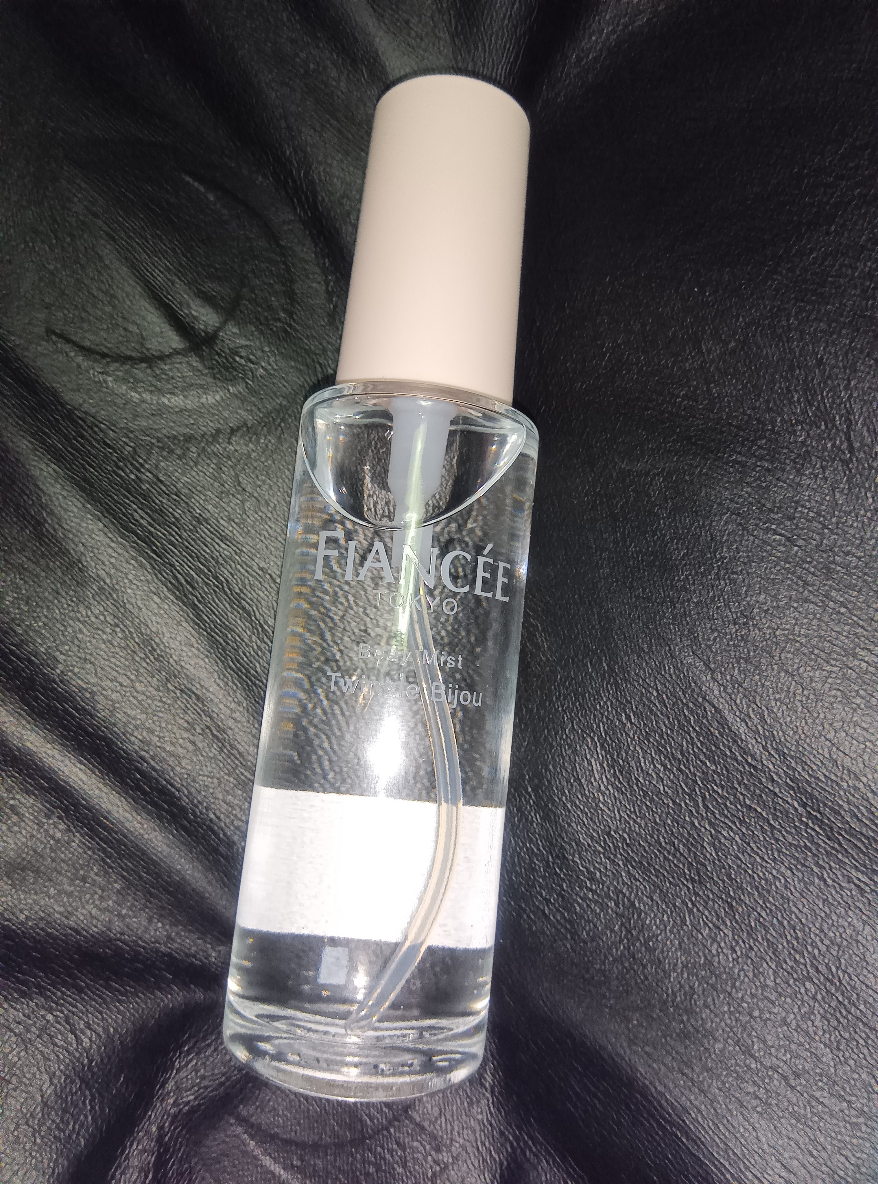 ボディミスト トゥインクルビジュー/フィアンセ/香水(レディース)を使ったクチコミ（2枚目）