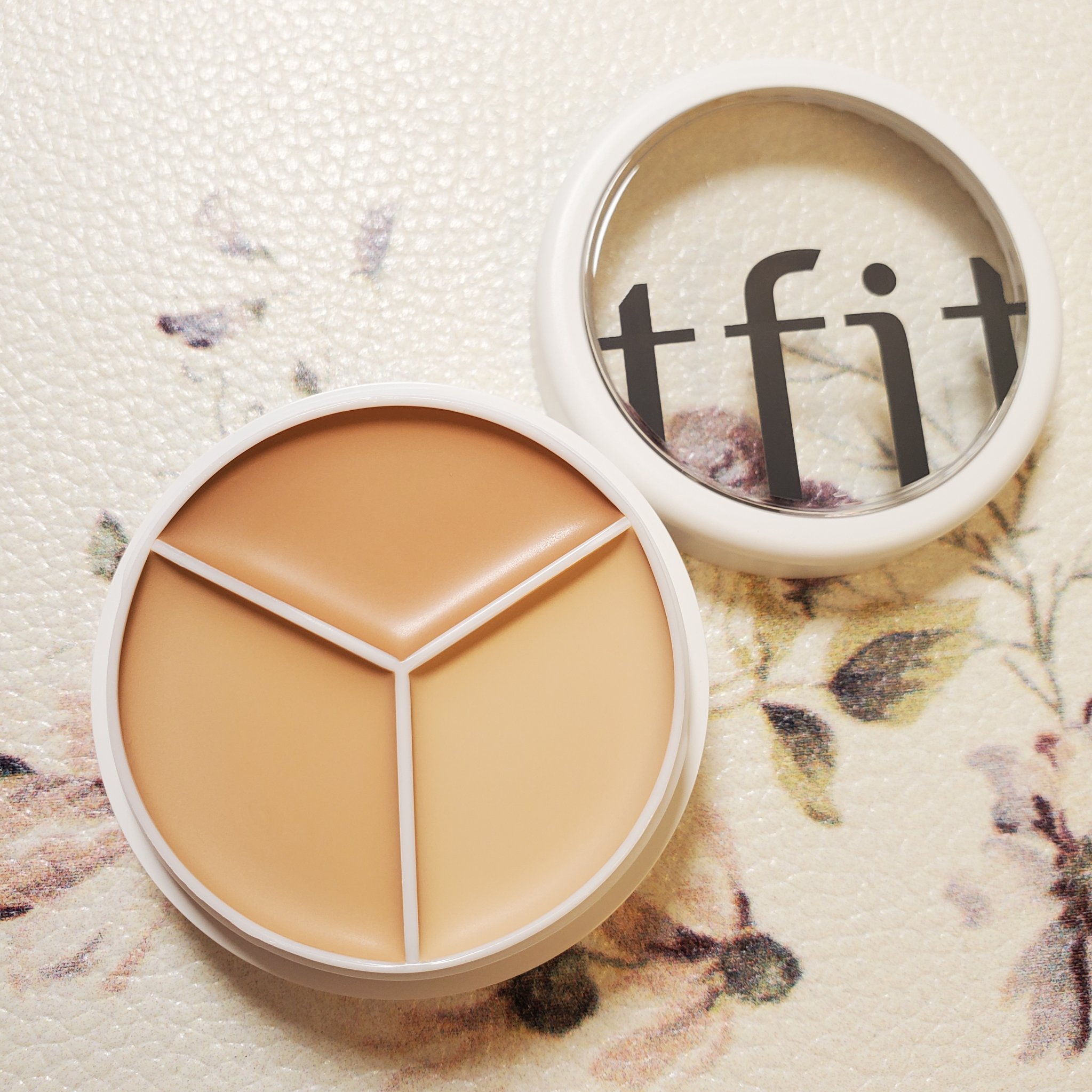 カバーアッププロコンシーラー/TFIT/パレットコンシーラーを使ったクチコミ（3枚目）